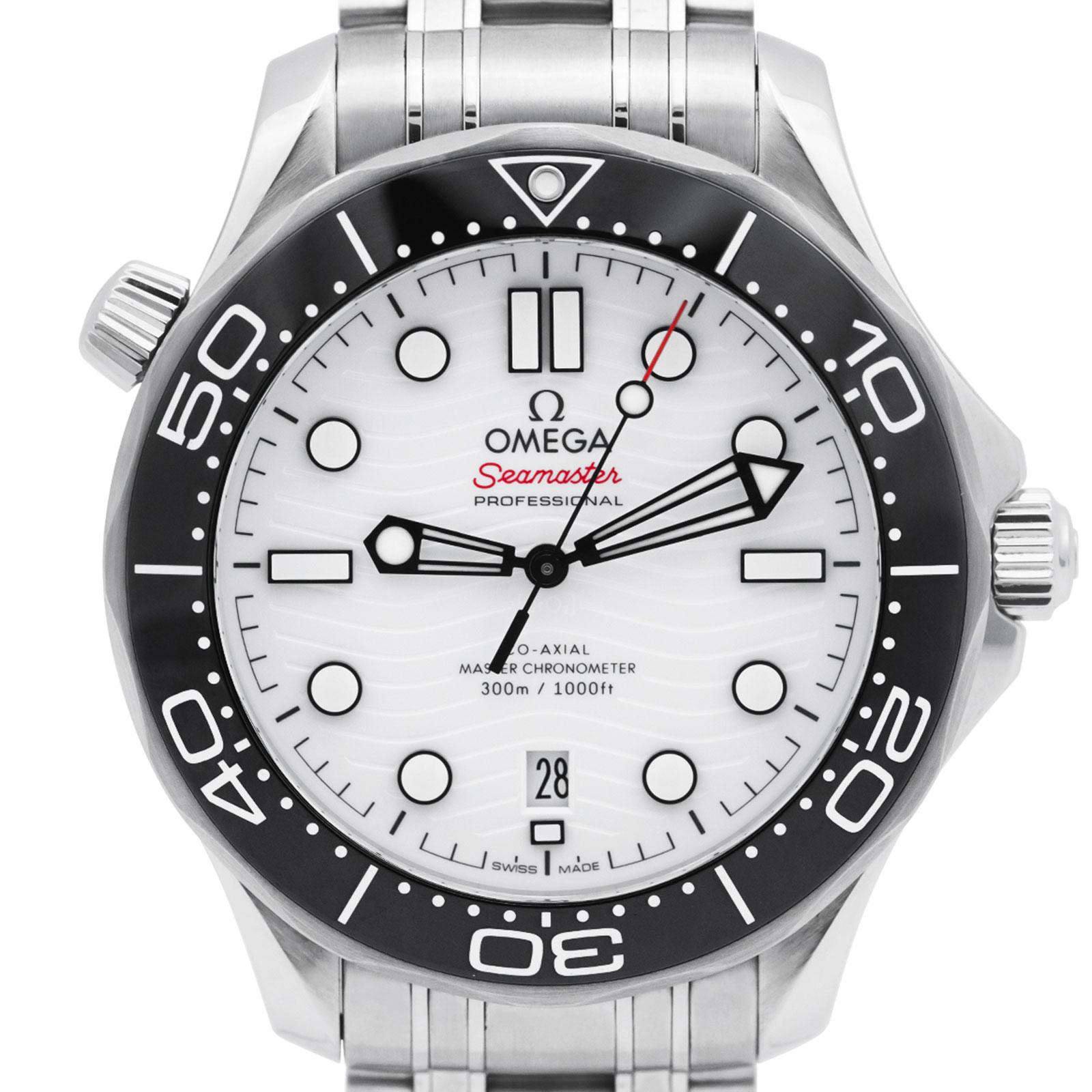 2025/05/Omega_Seamaster_Diver_300M_Co-Axial_White_51769-cr.jpg