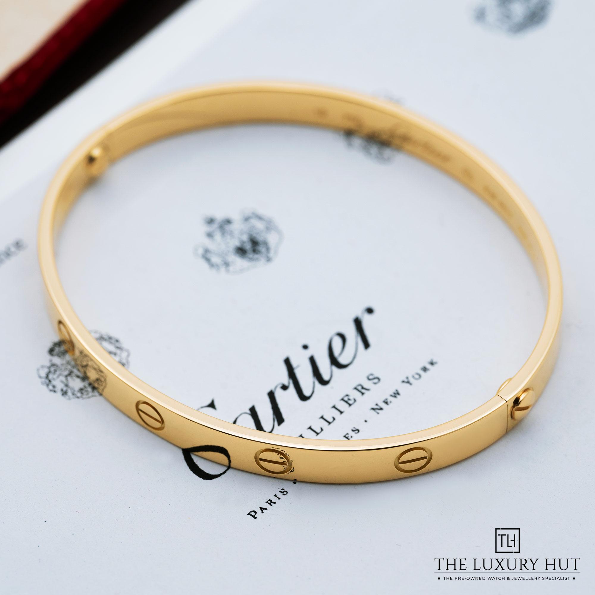 2025/06/Vintage_Cartier_Yellow_Gold_Classic_Bracelet_LB577-d.jpg