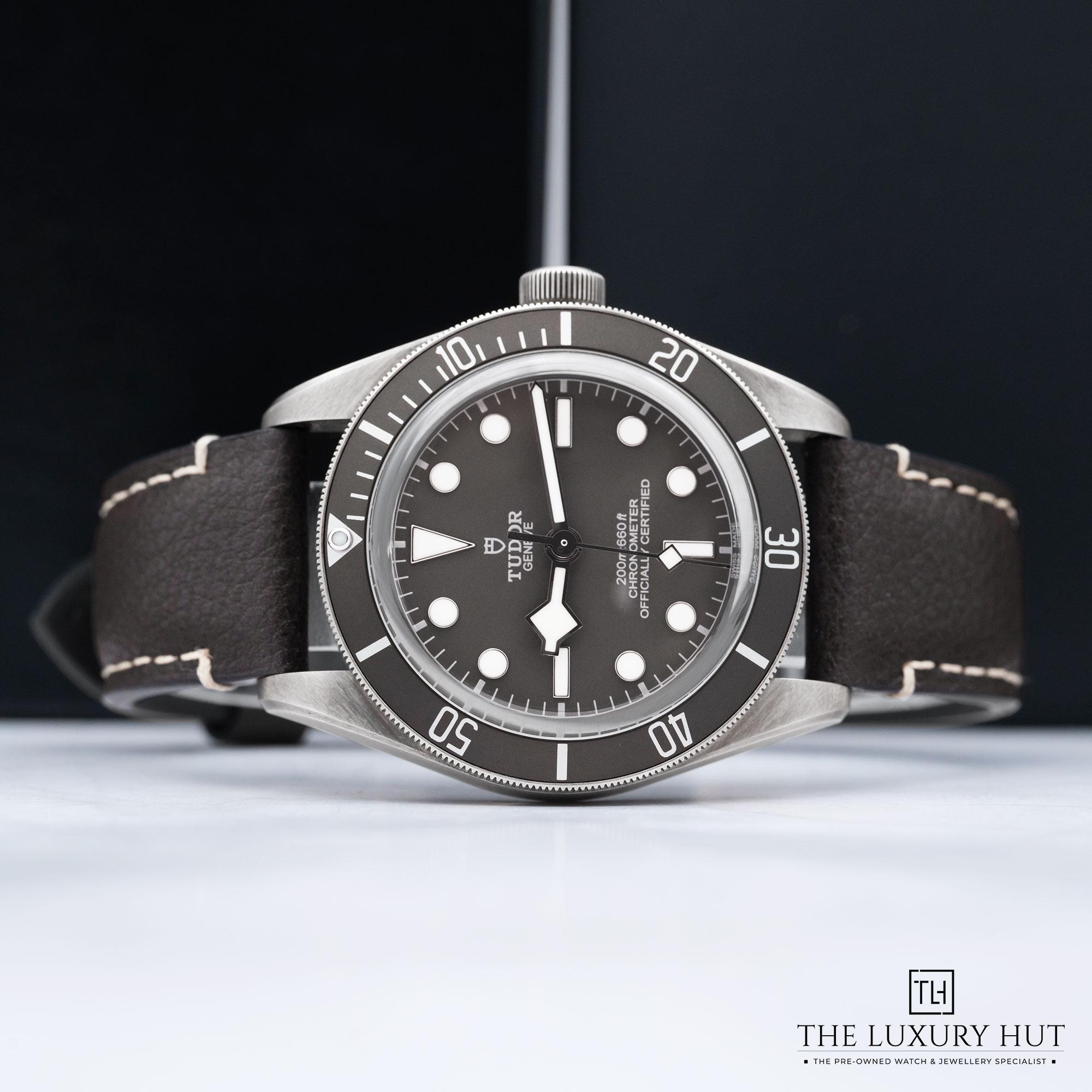 2025/07/Tudor_Black_Bay_Fifty-Eight_39mm_Taupe_Dial_51947-b.jpg