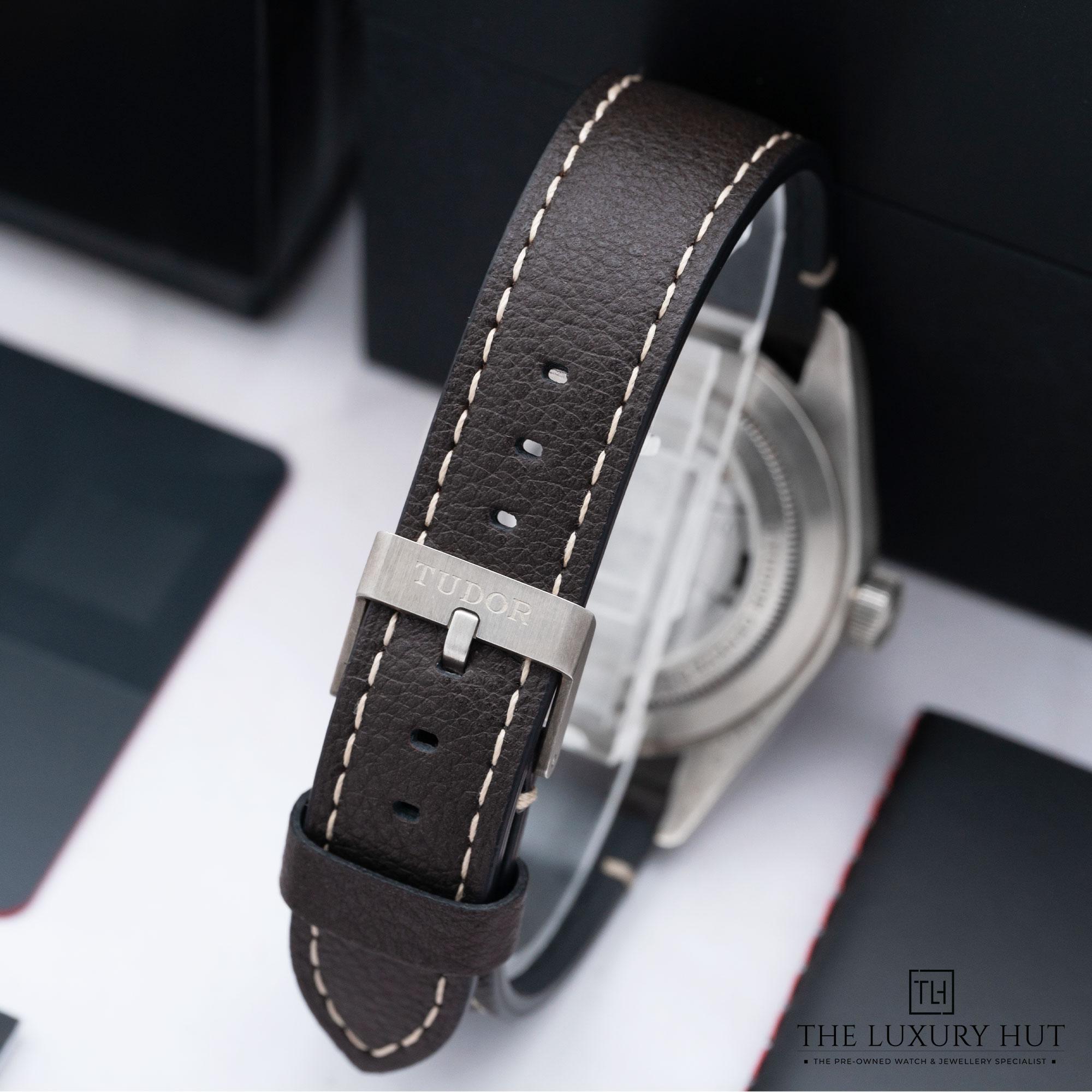 2025/07/Tudor_Black_Bay_Fifty-Eight_39mm_Taupe_Dial_51947-d.jpg