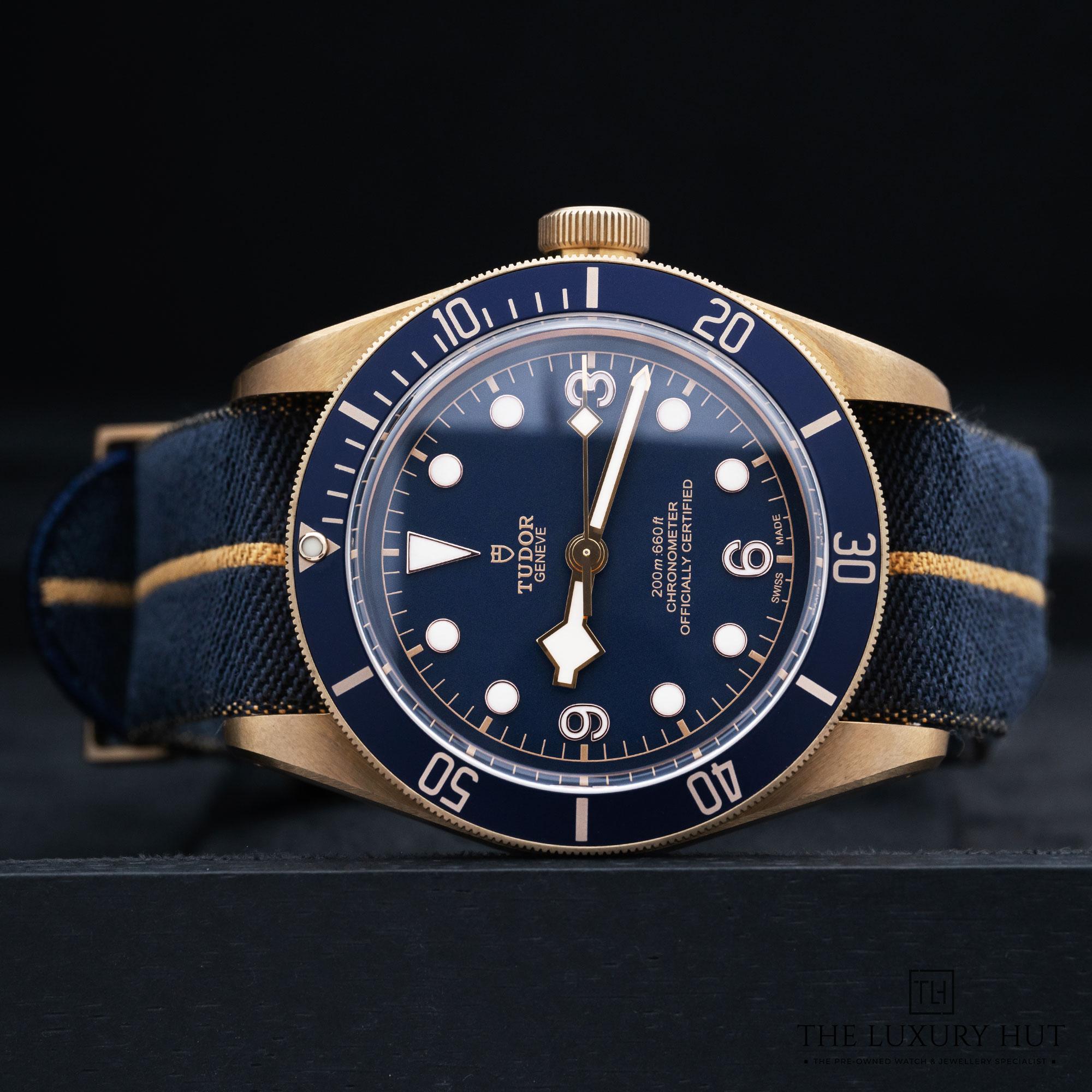 2025/07/Tudor_Heritage_Black_Bay_Bronze_Bucherer_51946-b.jpg