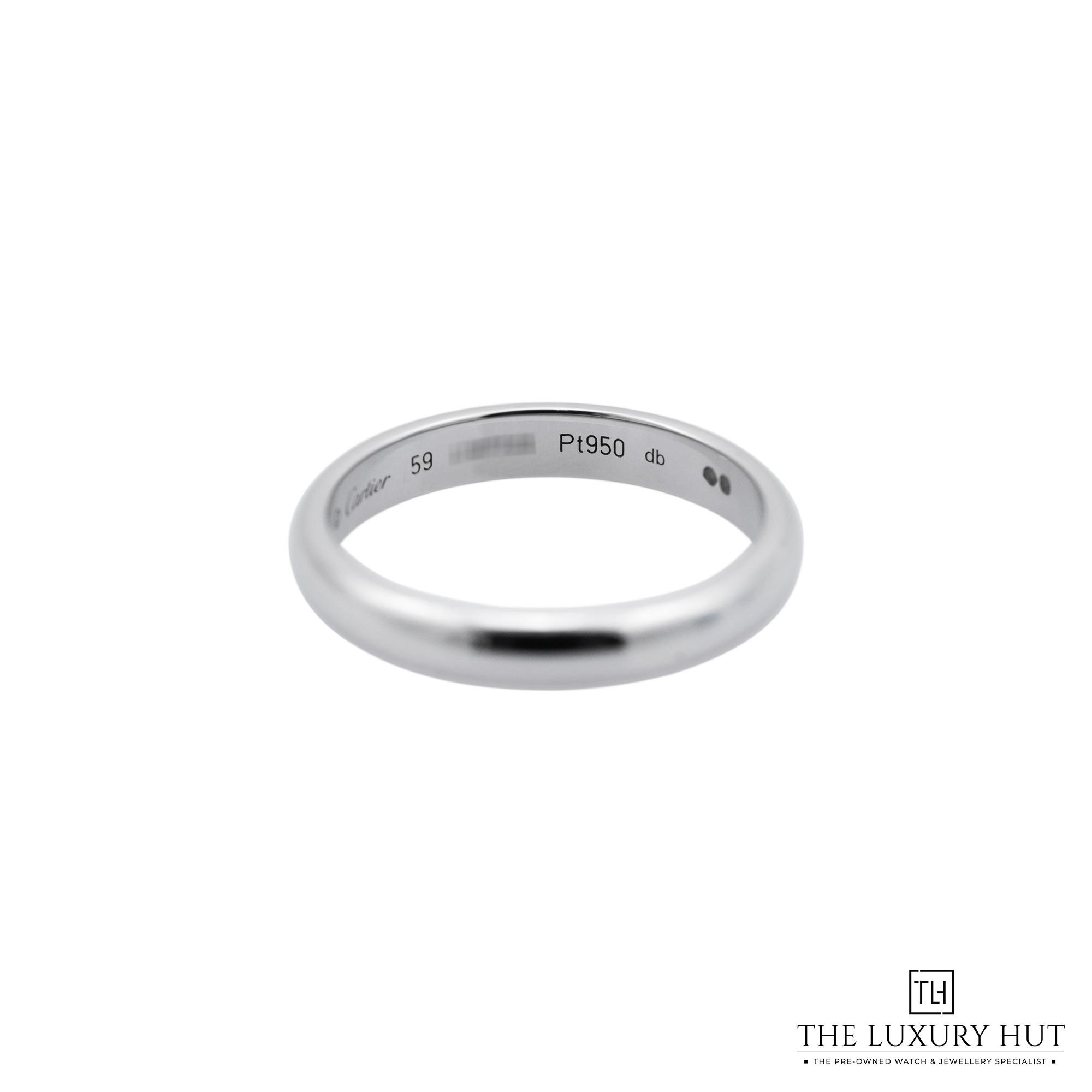 2025/08/Cartier_1895_Wedding_Ring_3.5mm_Platinum_LB672-b.jpg