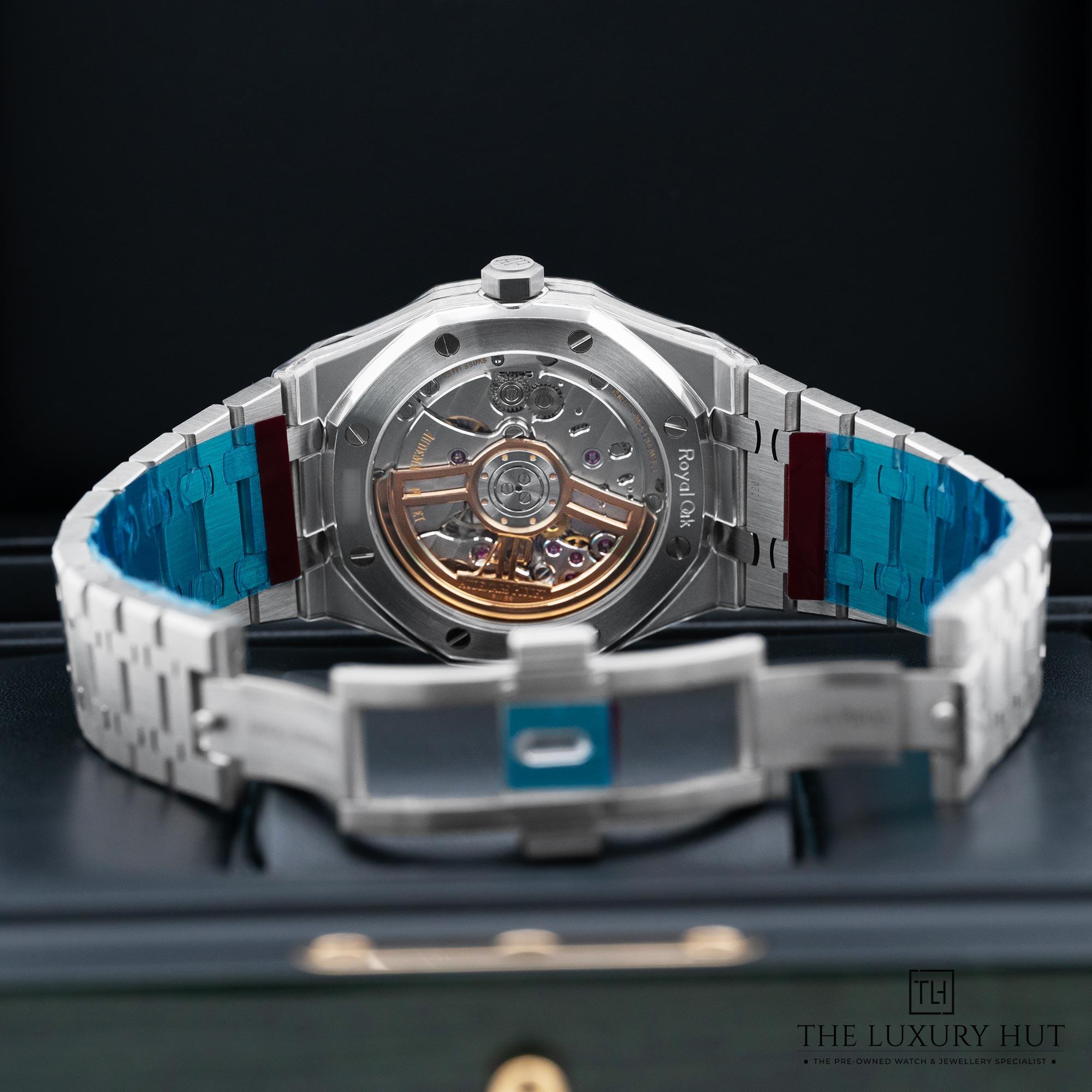 2025/09/Audemars_Piguet_Royal_Oak_Slate_Grey_Tapisserie_52175-c.jpg