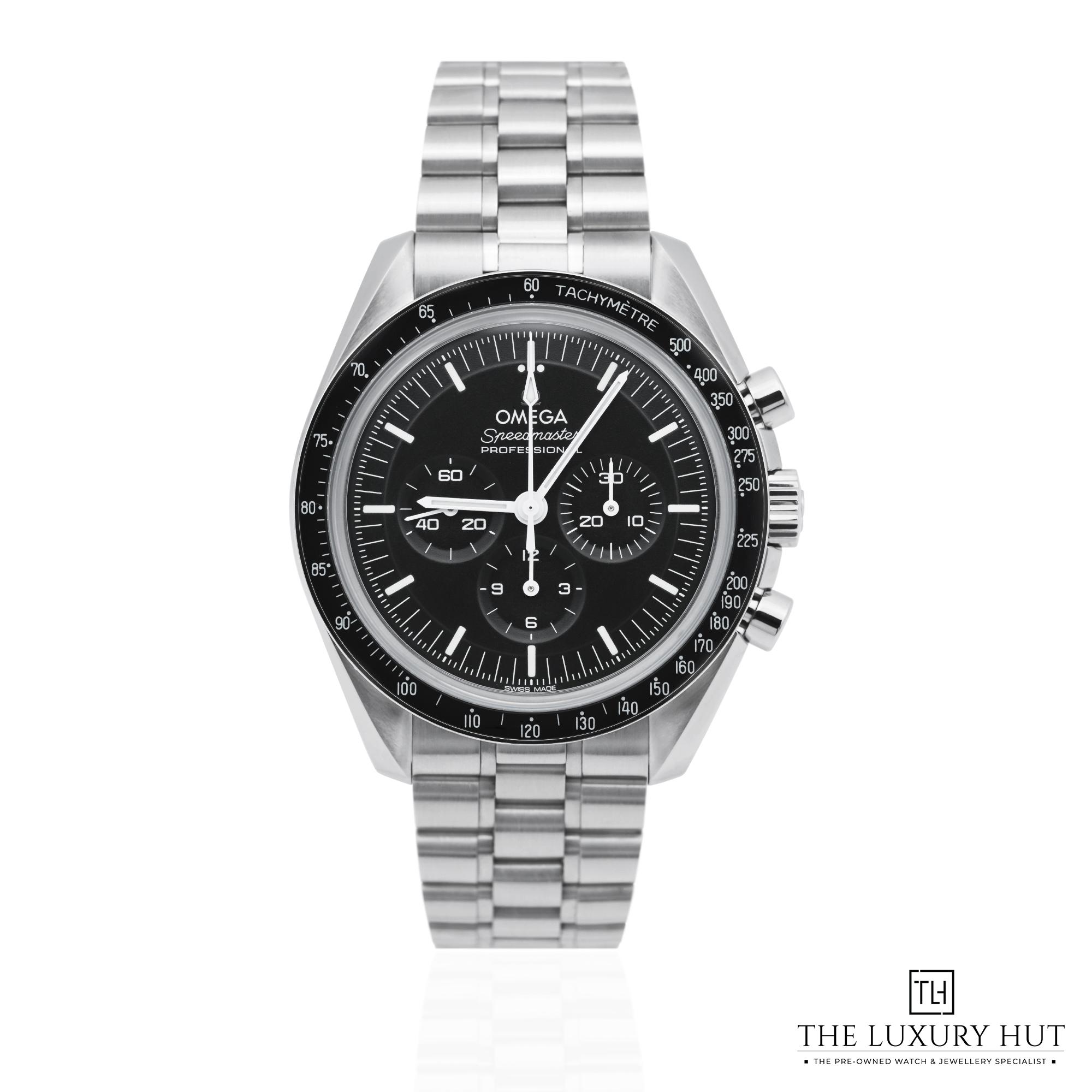 2025/09/Omega_Speedmaster_Moonwatch_42mm_Black_Dial_52195-a.jpg