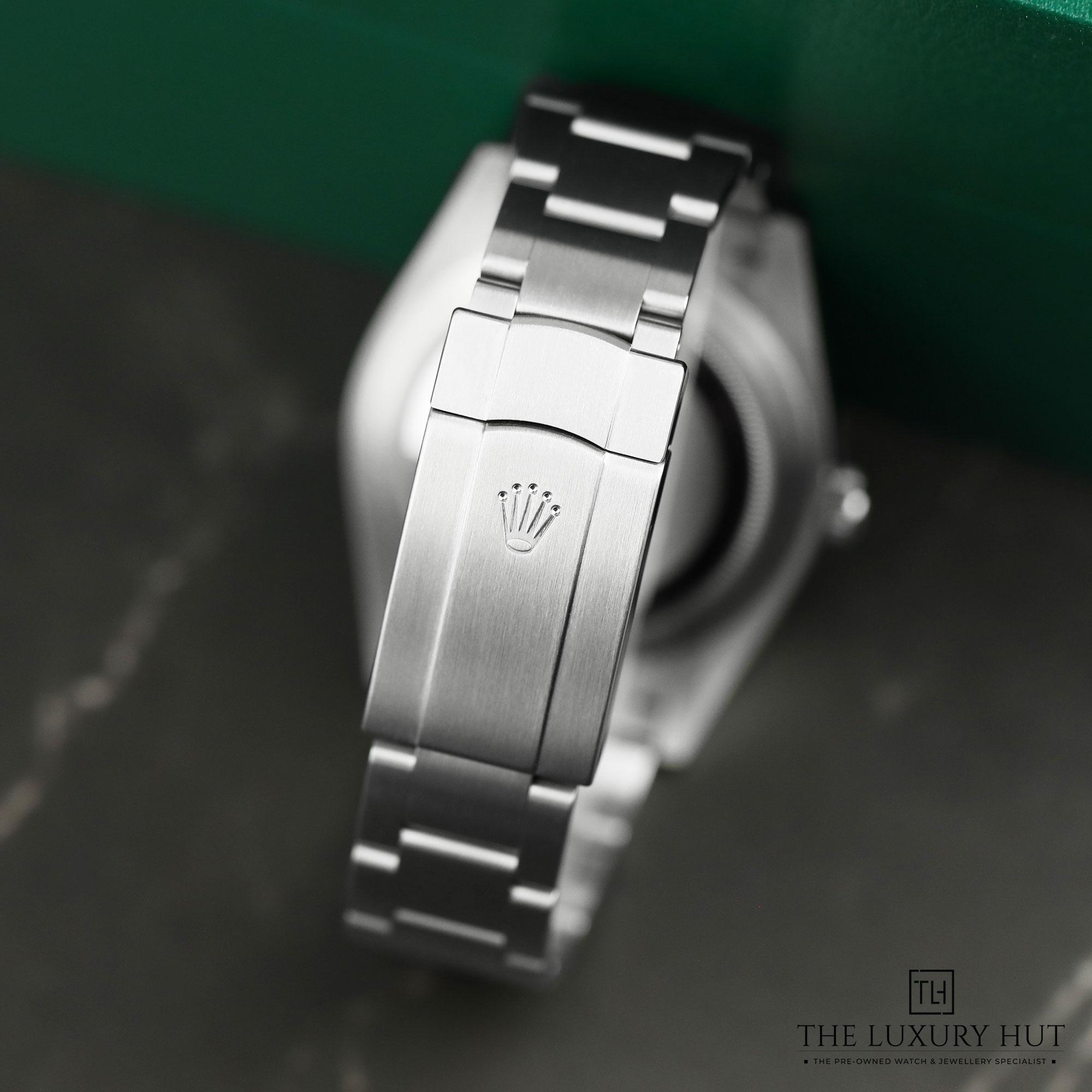 2025/09/Rolex_Oyster_Perpetual_41mm_Steel_Green_Dial_52213-e.jpg