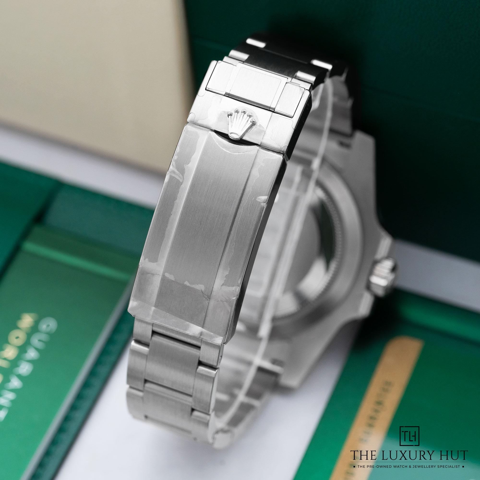 2025/09/Rolex_Submariner_No-Date_Steel_40mm_Black_52184-d.jpg