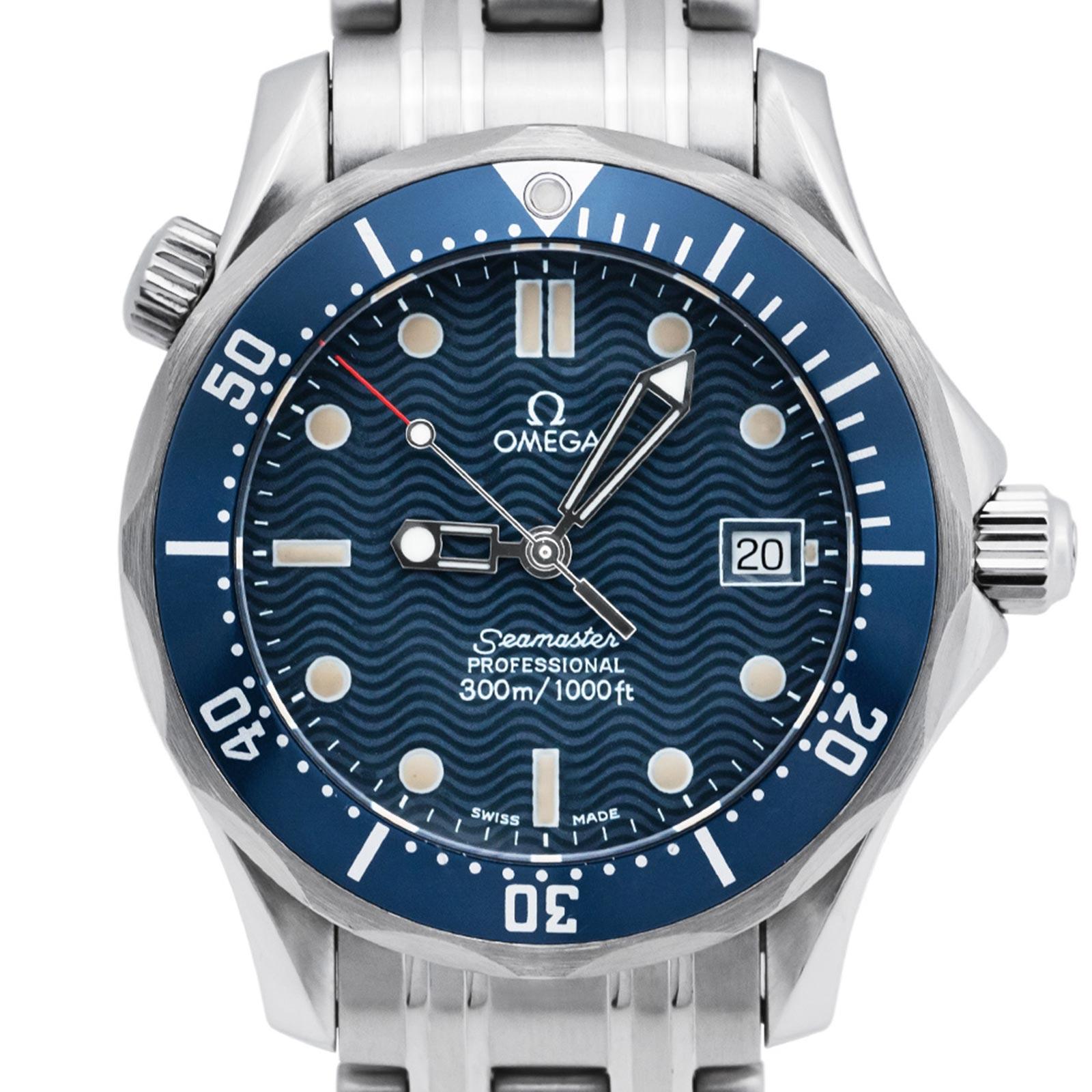 2025/10/Omega_Seamaster_300M_Steel_36_Blue_Wave_52085-cr.jpg