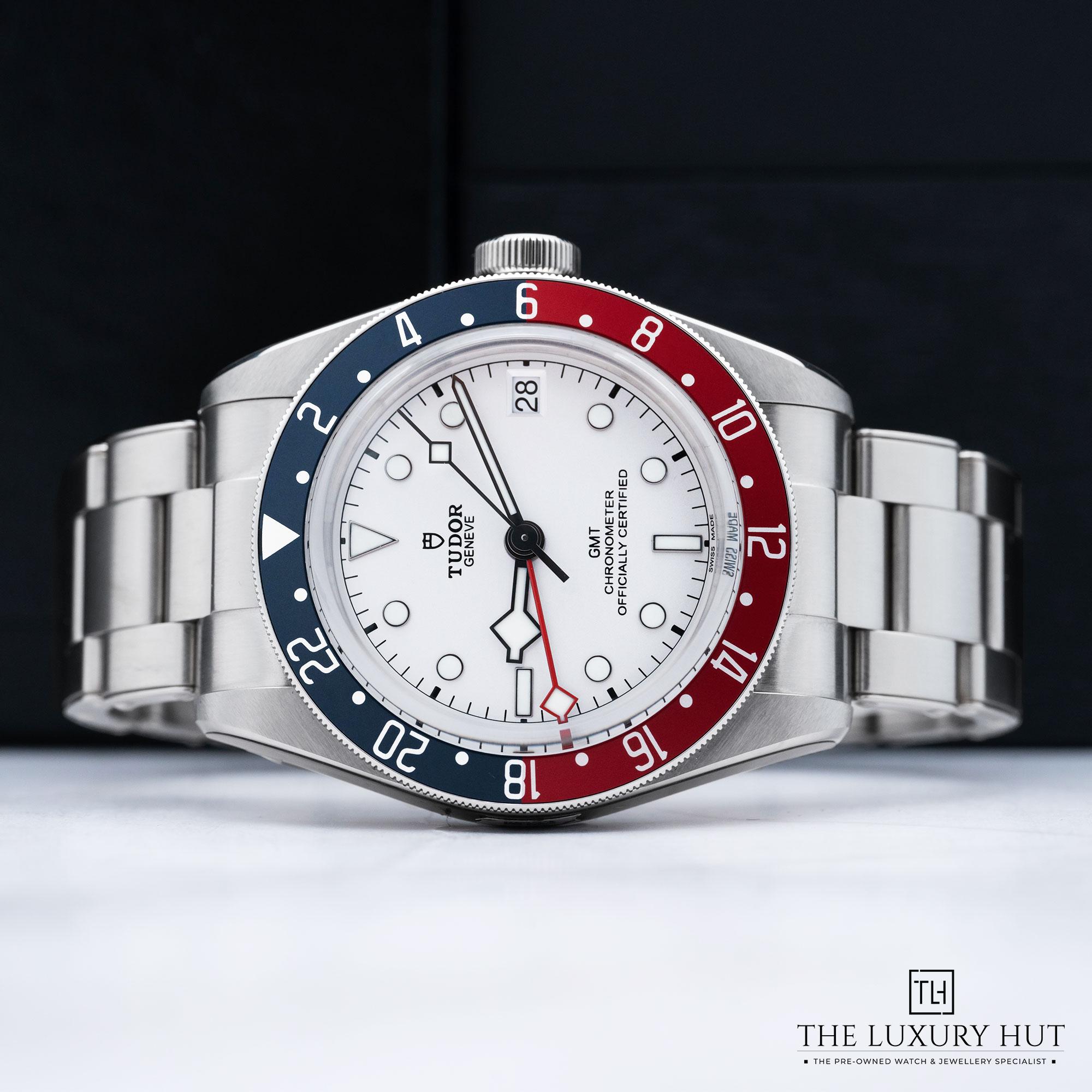 2025/10/Tudor_Black_Bay_GMT_Steel_41_White_Opaline_LB697-b.jpg
