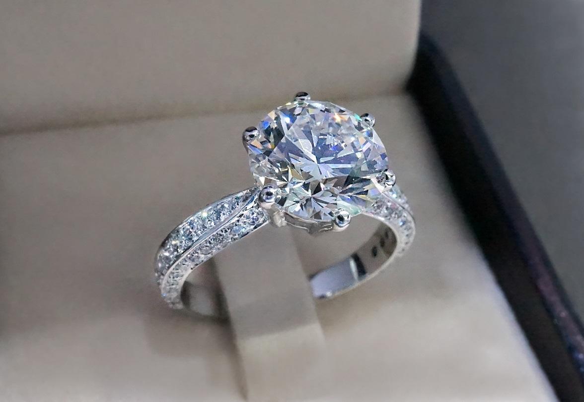 Second hand Engagement Rings