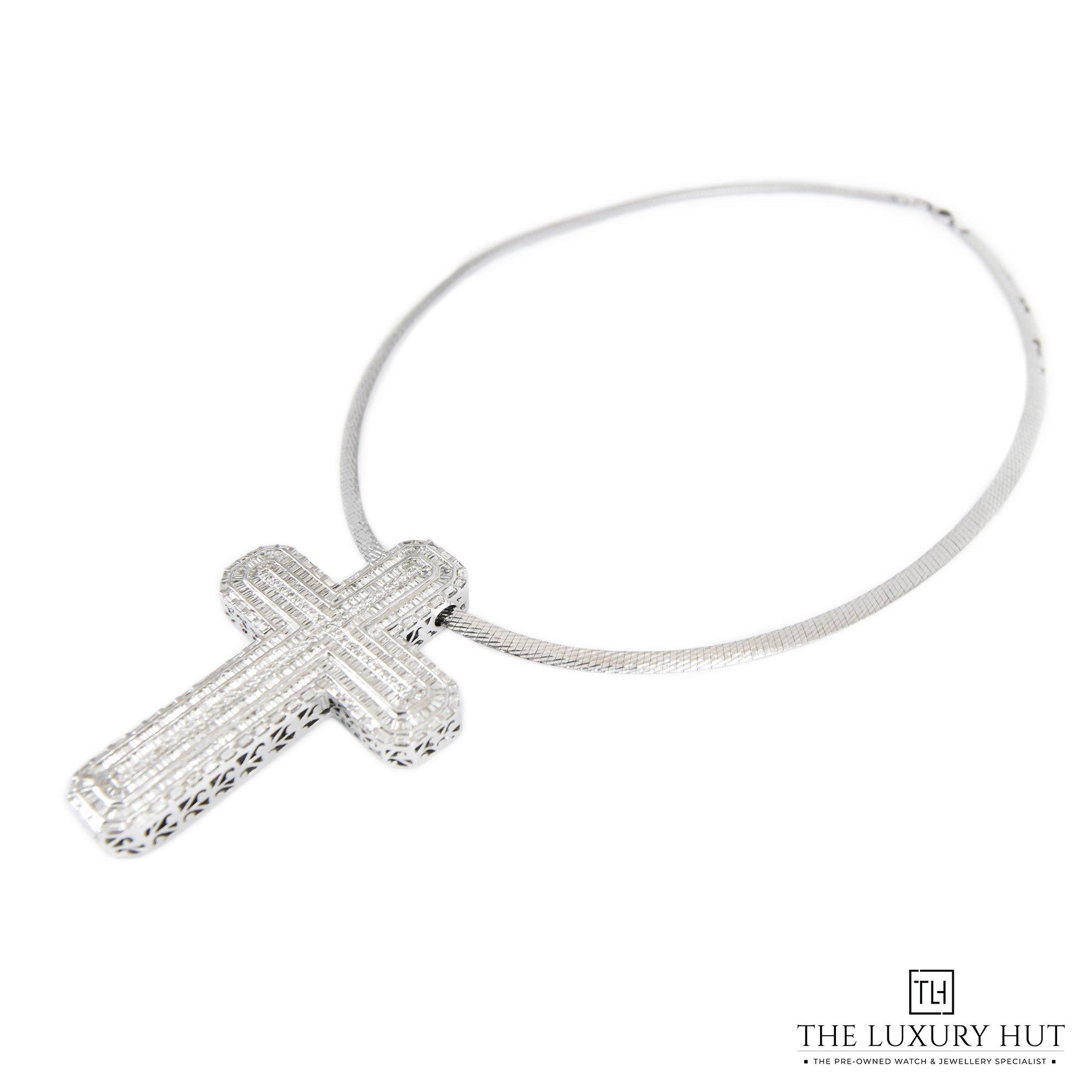 2023/06/Diamond_Cross_Pendant_Chain_42398-b-1.jpg