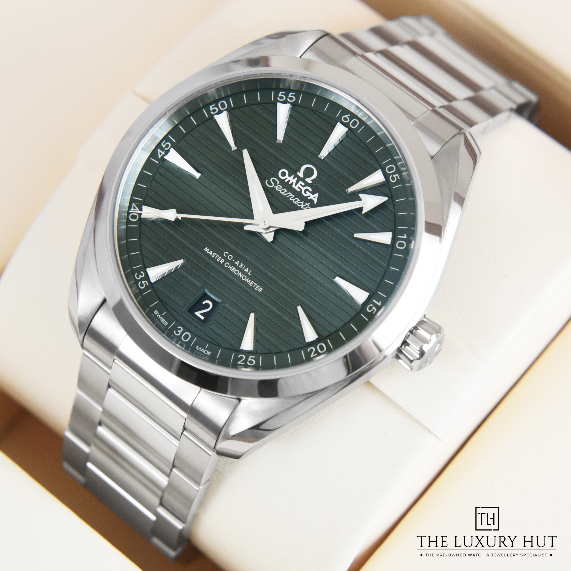 2023/06/Omega_Seamaster_Aqua_Green_42763-e.jpg