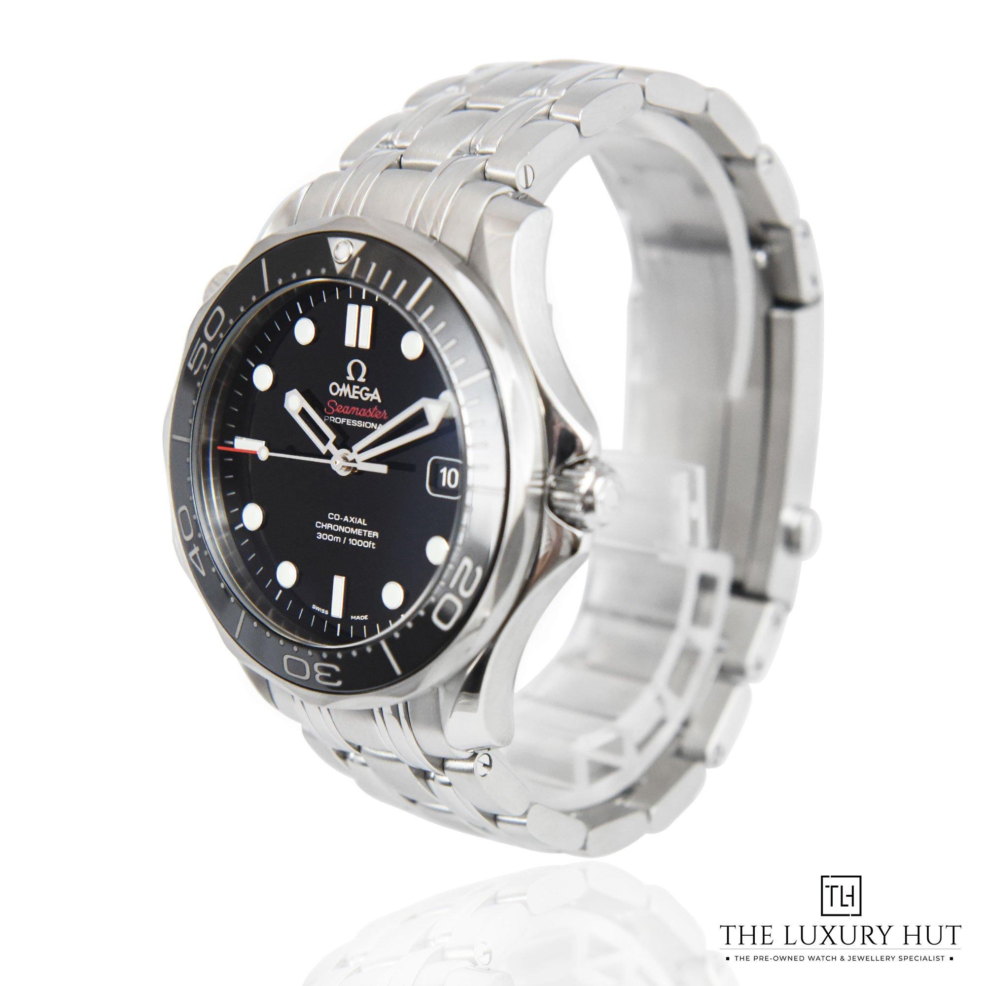 2023/06/Omega_Seamaster_Black_40363-b-1.jpg