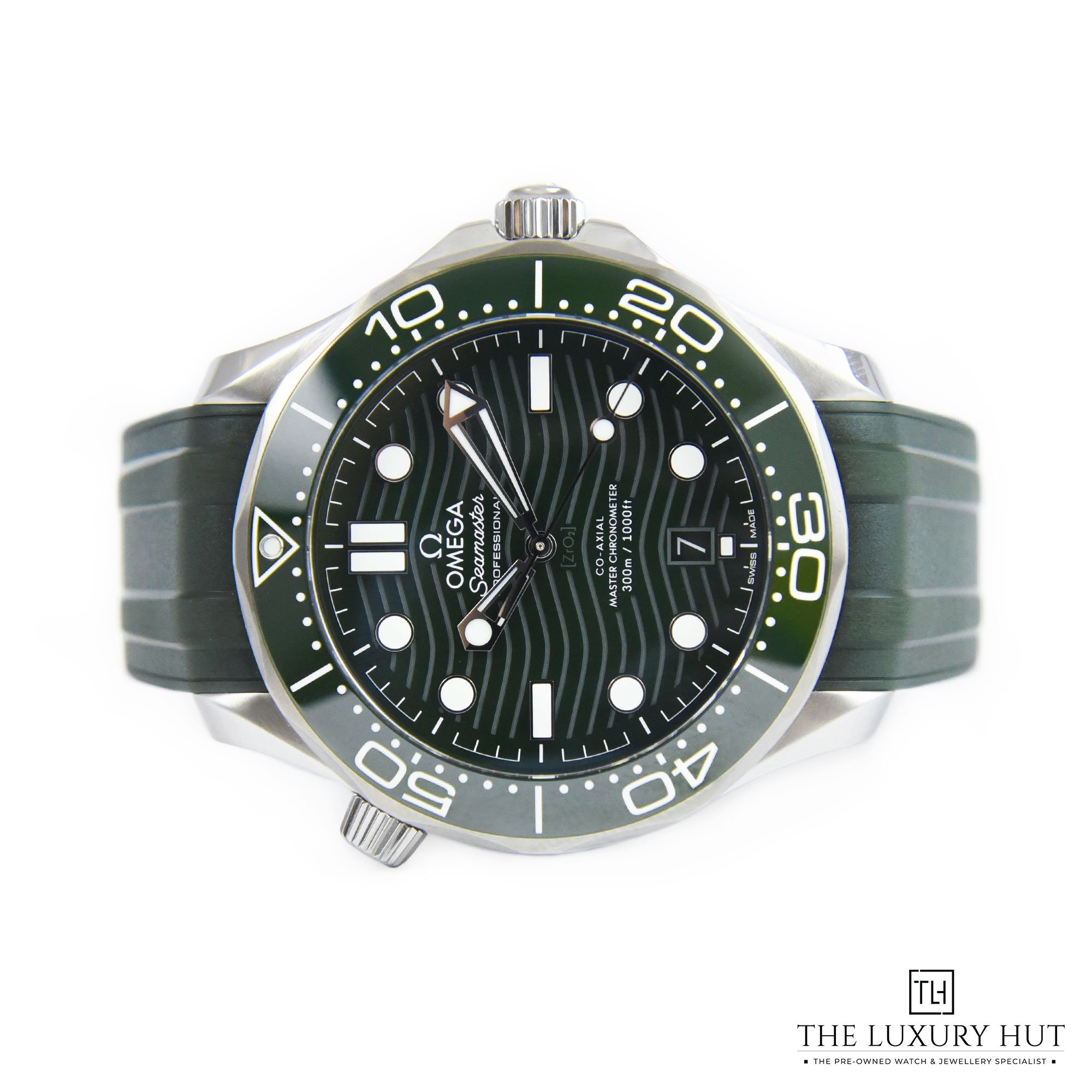 2023/06/Omega_Seamaster_Green_40608-c-1.jpg