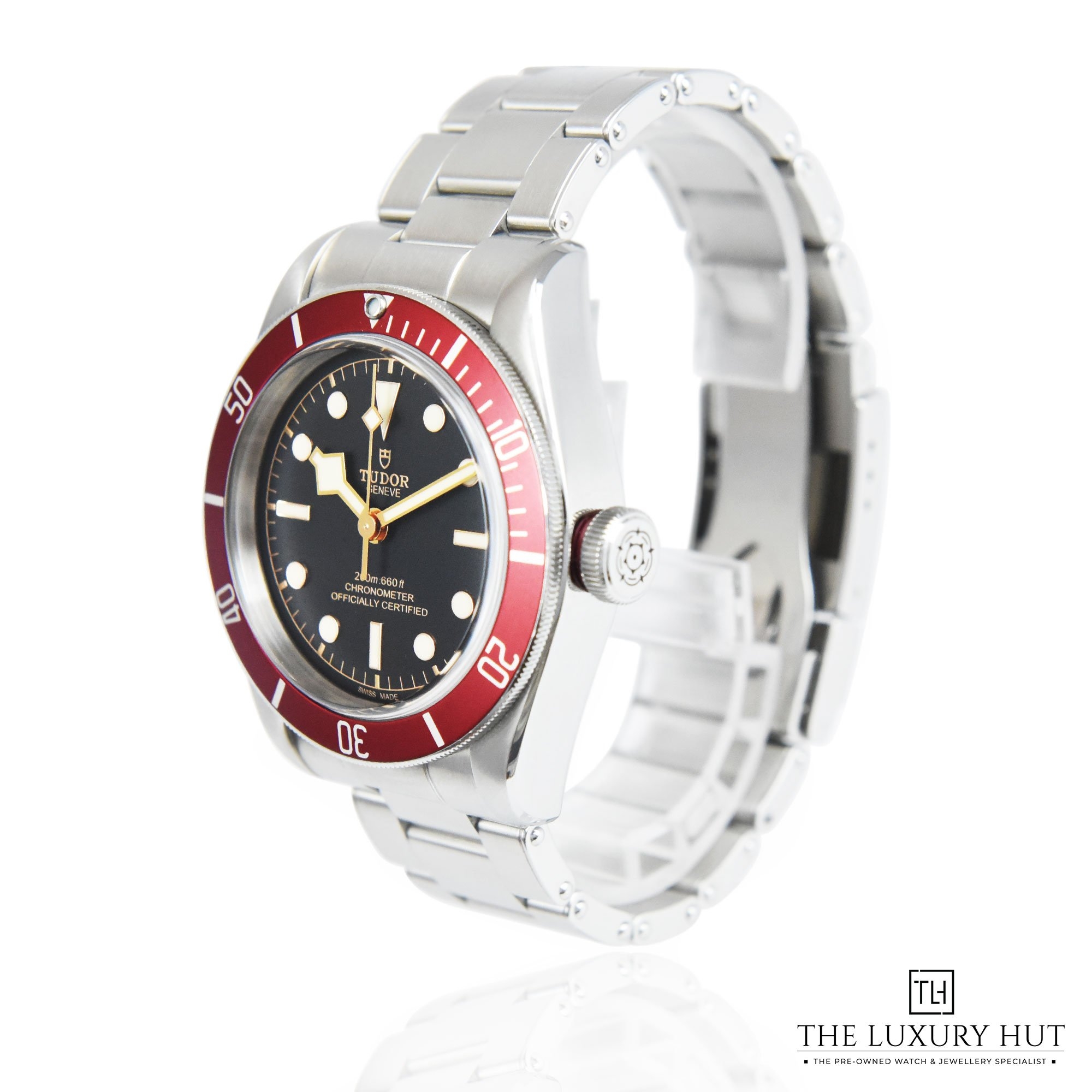 2023/06/Tudor_Red_39909-b-1.jpg