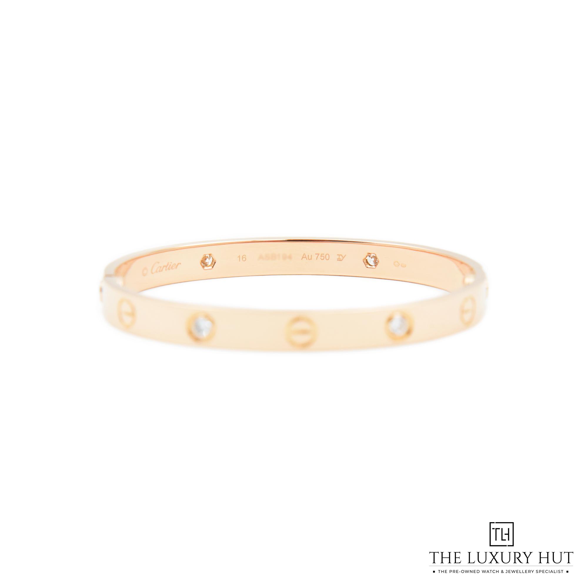 2023/07/Cartier_4-Diamond_Love_Bangle_50043-b.jpg