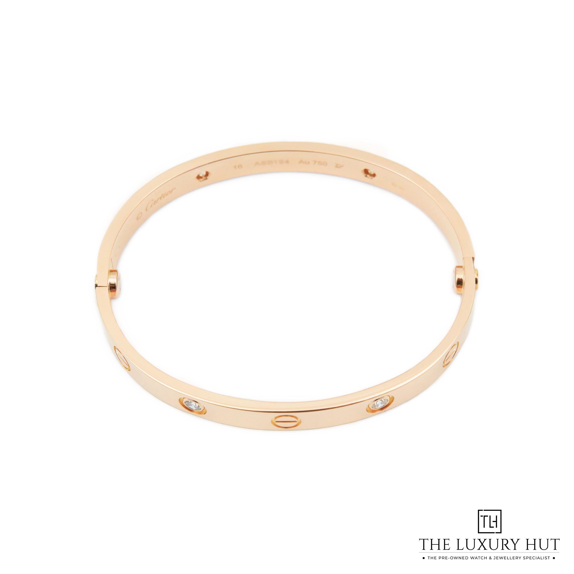 2023/07/Cartier_4-Diamond_Love_Bangle_50043-c.jpg
