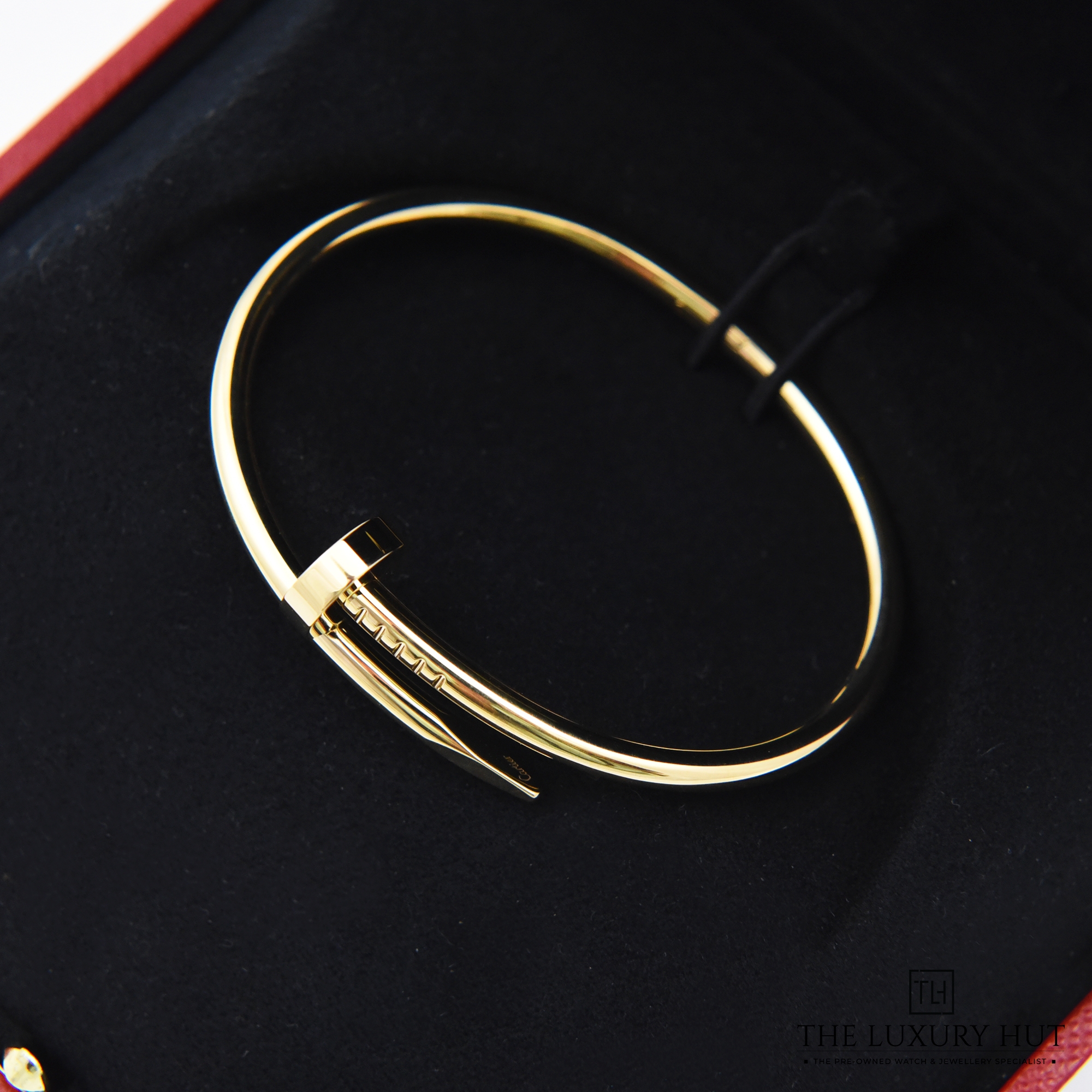 2023/07/Cartier_JusteUn_Bangle_Yellow_50073-e.jpg