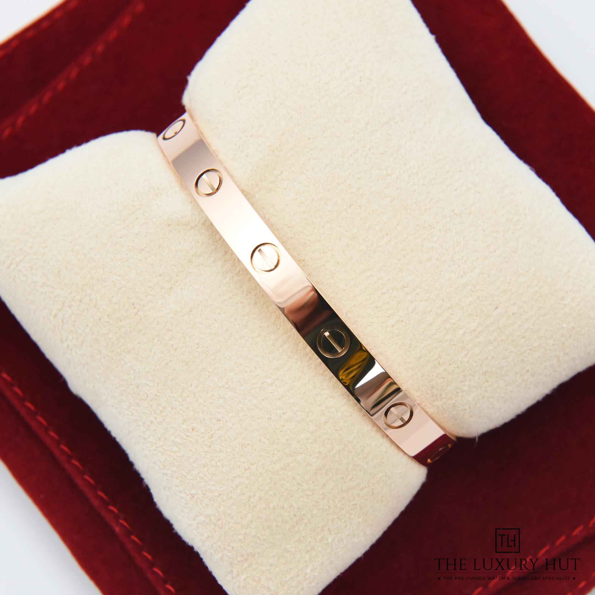 2023/07/Cartier_Love_Cuff_Bracelet_50012-d.jpg