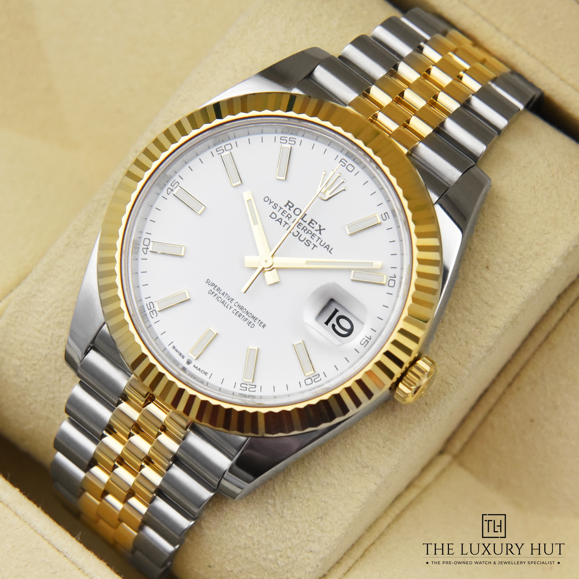 2023/07/Rolex_Datejust-41_Bi-Metal_White_50054-f.jpg