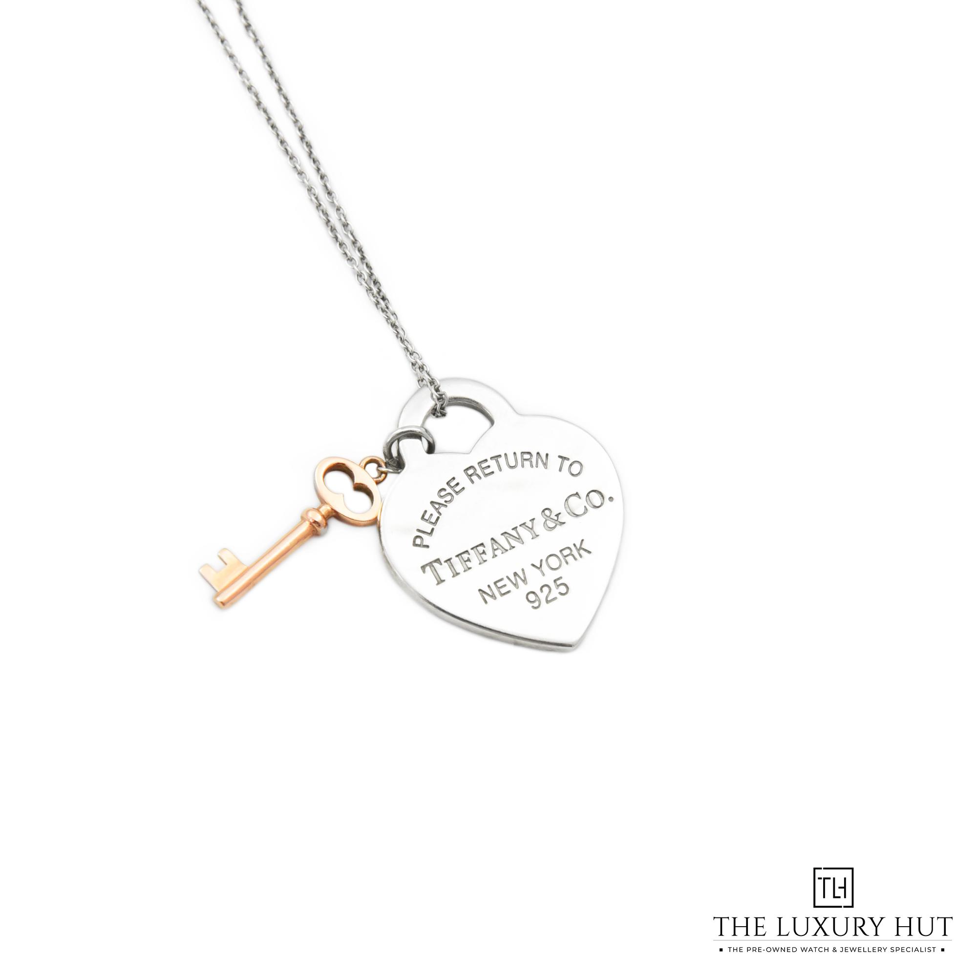 2023/07/Tiffany_Heart_Key_Pendant_34669-a.jpg