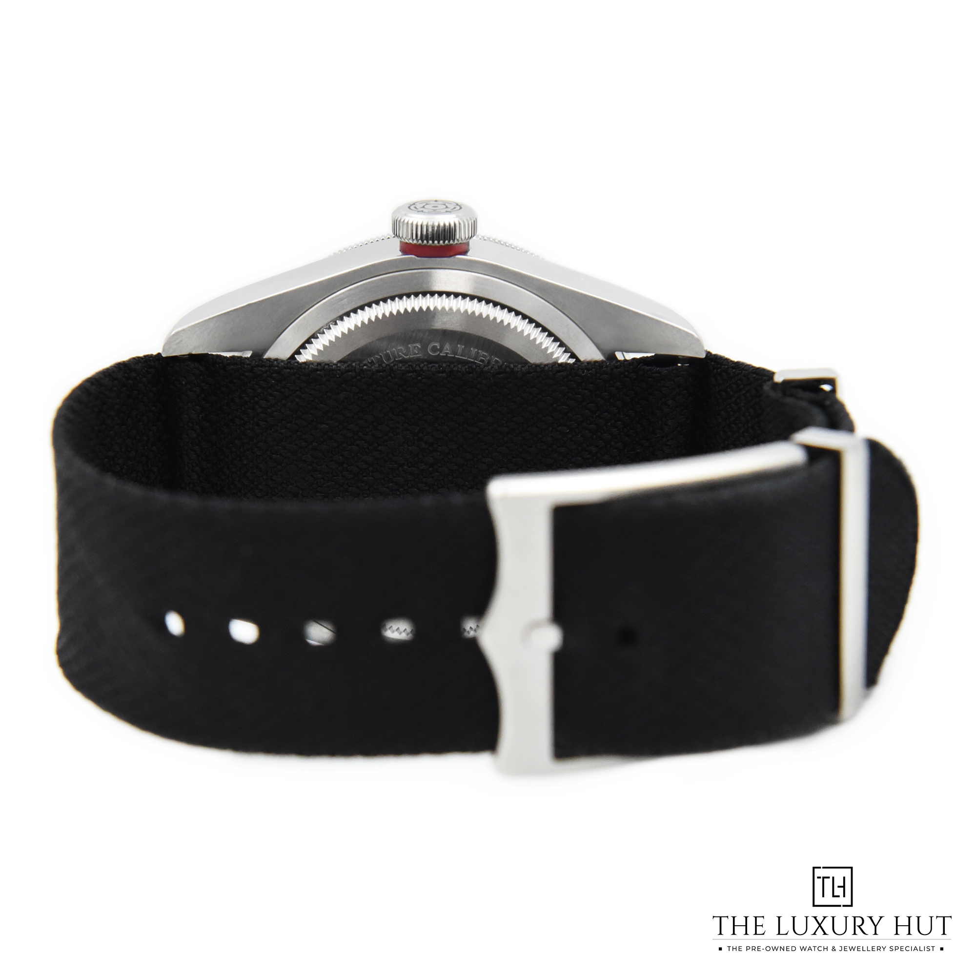 2023/07/Tudor_Heritage_Black-Bay_Red_43081-d.jpg
