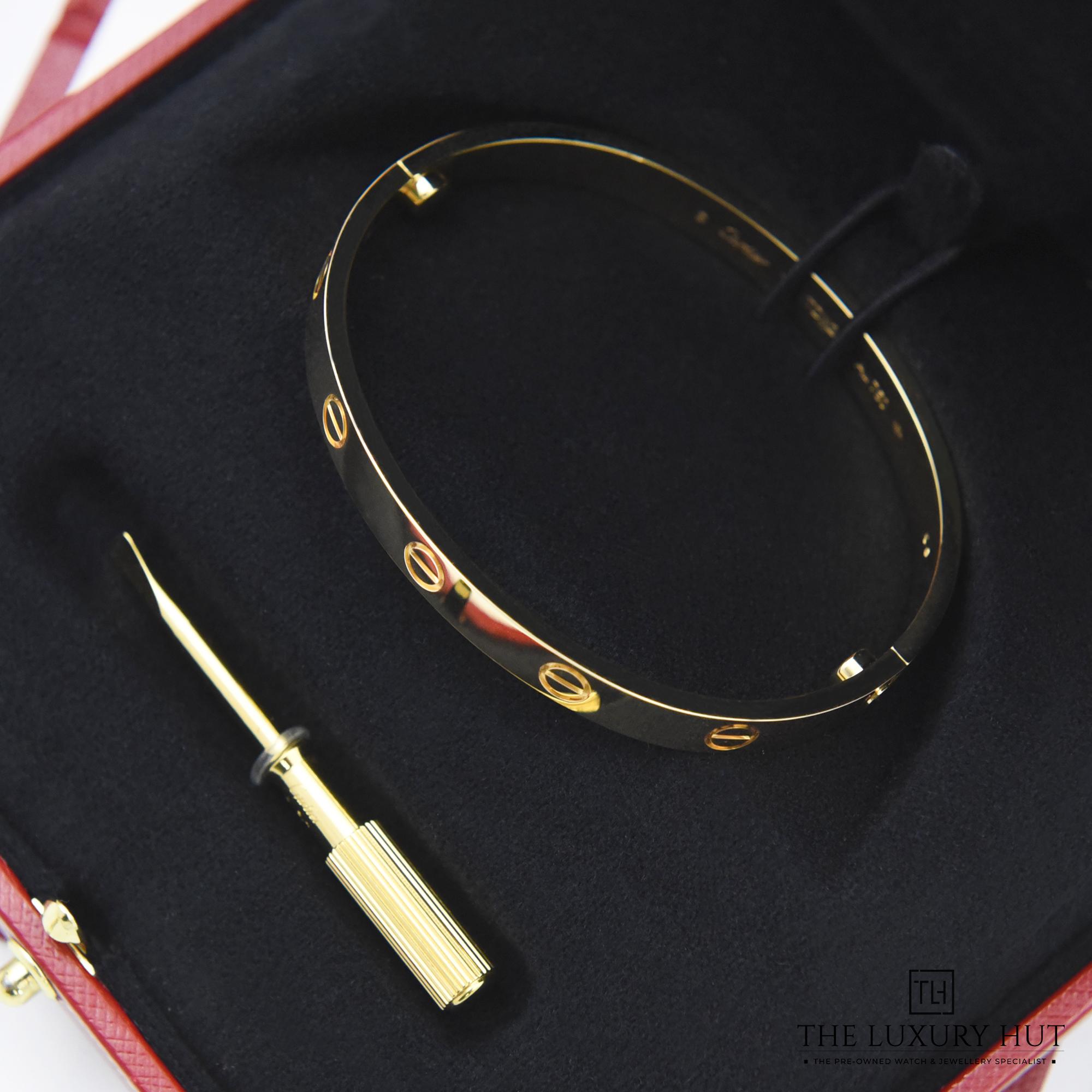 2023/08/Cartier_Love_Bangle_Yellow_50164-d.jpg