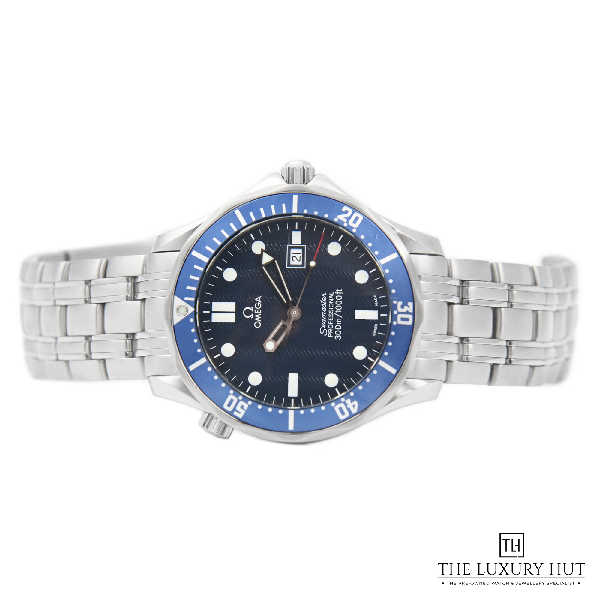 2023/08/Omega_Seamaster_Golden-Eye_Blue_50128-c.jpg
