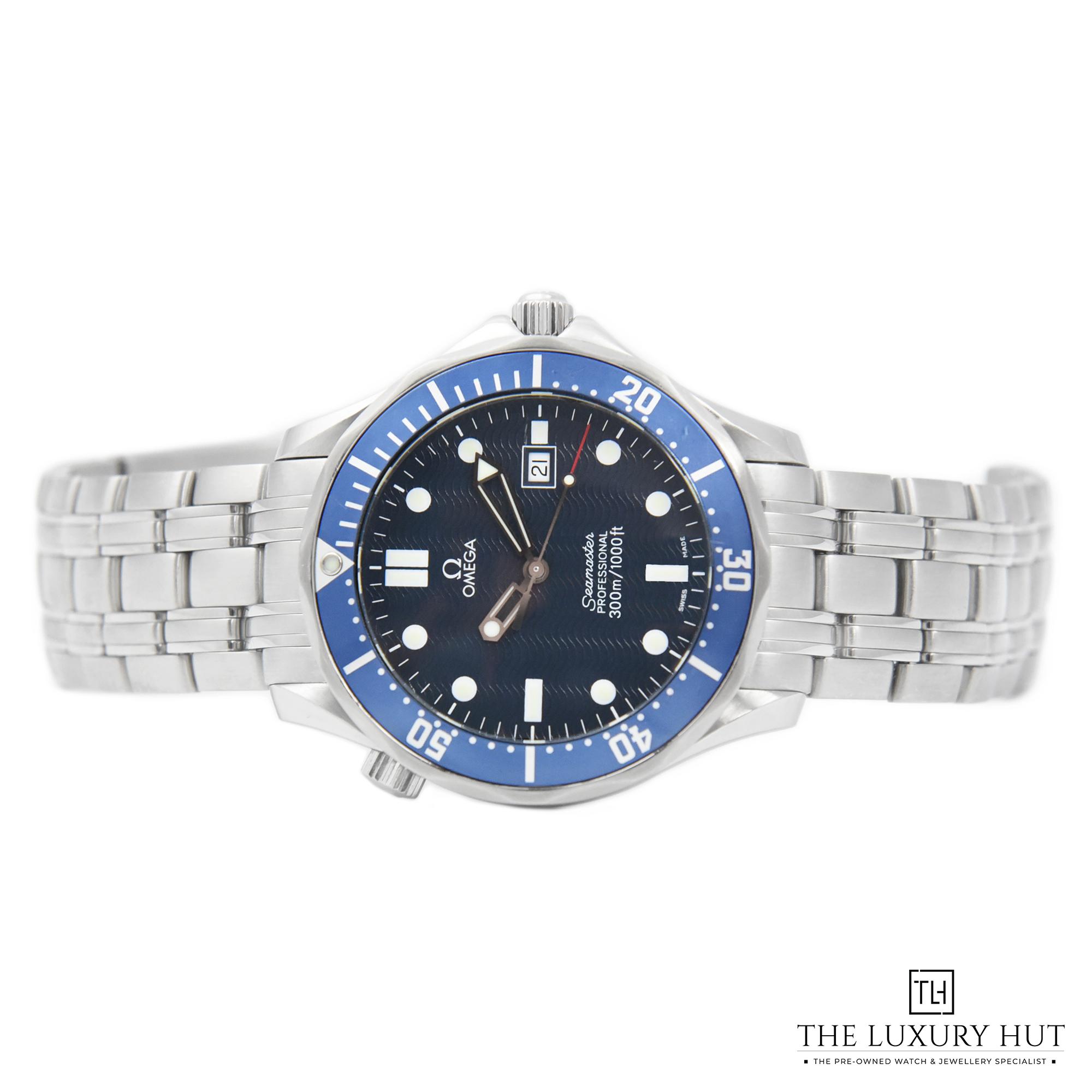 2023/08/Omega_Seamaster_Golden-Eye_Blue_50128-c.jpg