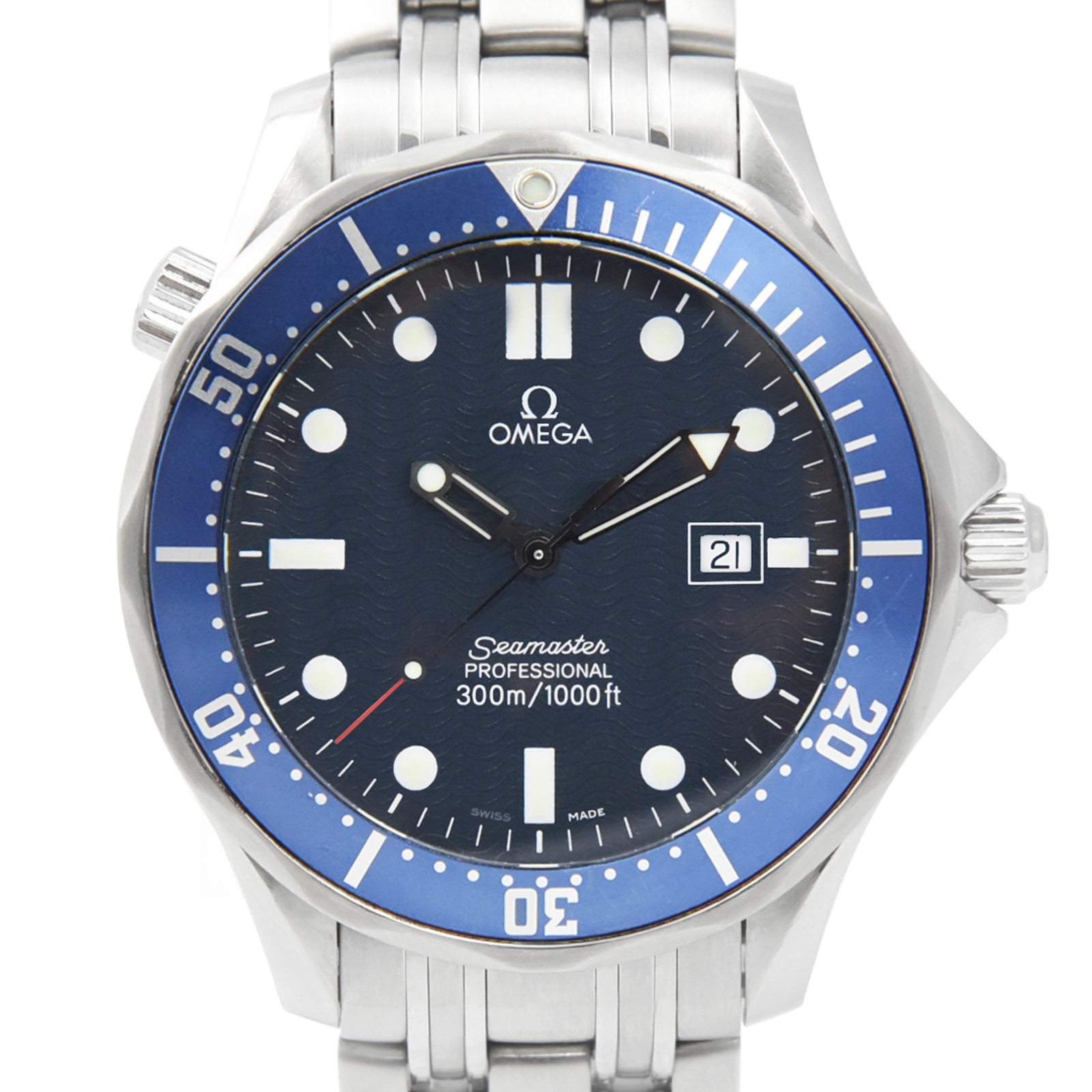 2023/08/Omega_Seamaster_Golden-Eye_Blue_50128-cr.jpg