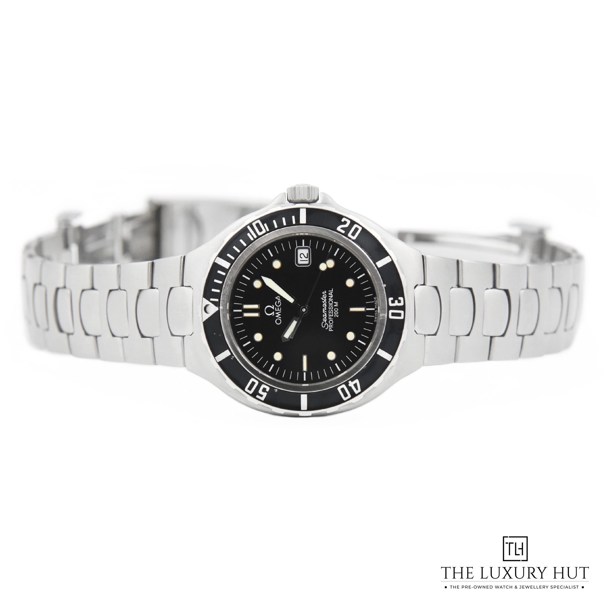 2023/09/Omega_Seamaster_Pre-Bond_Black_50206-c.jpg