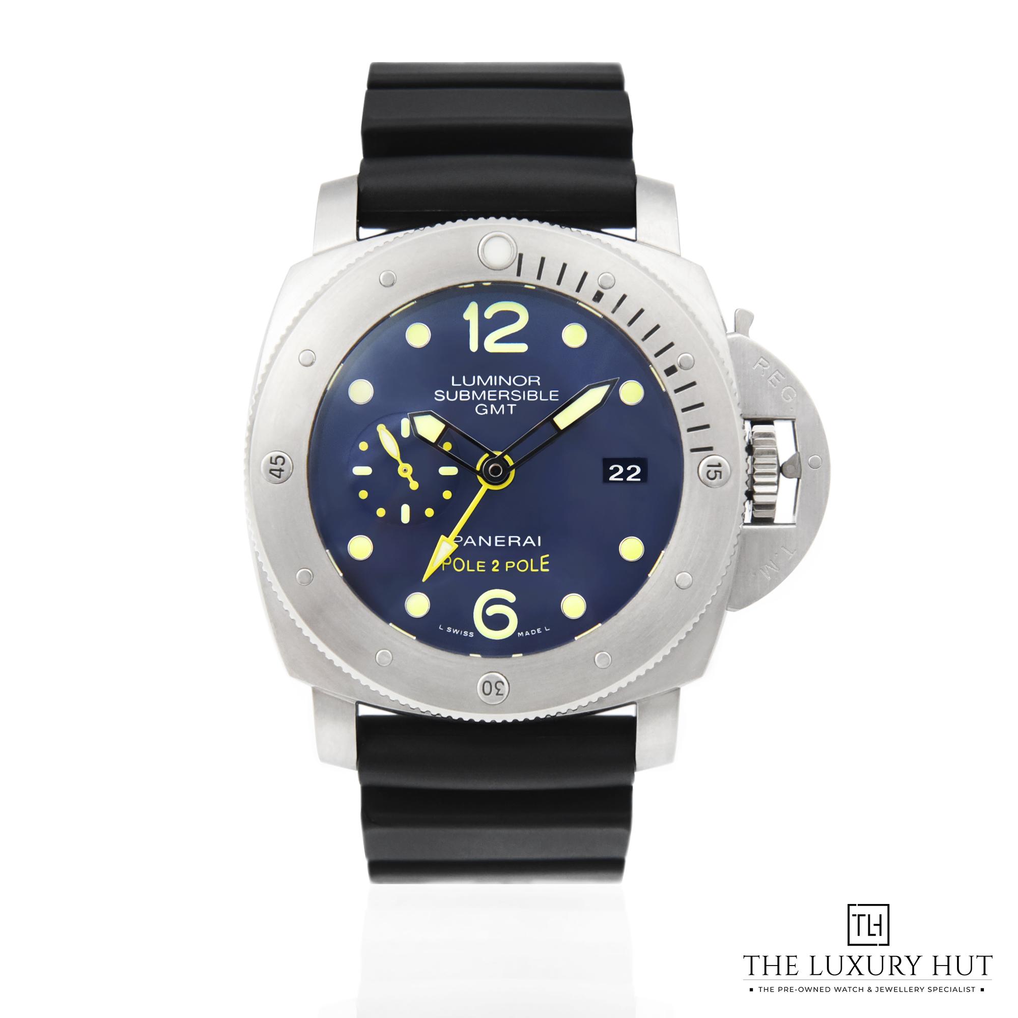 2023/09/Panerai_Luminor-Submersible_Blue_50154-a.jpg