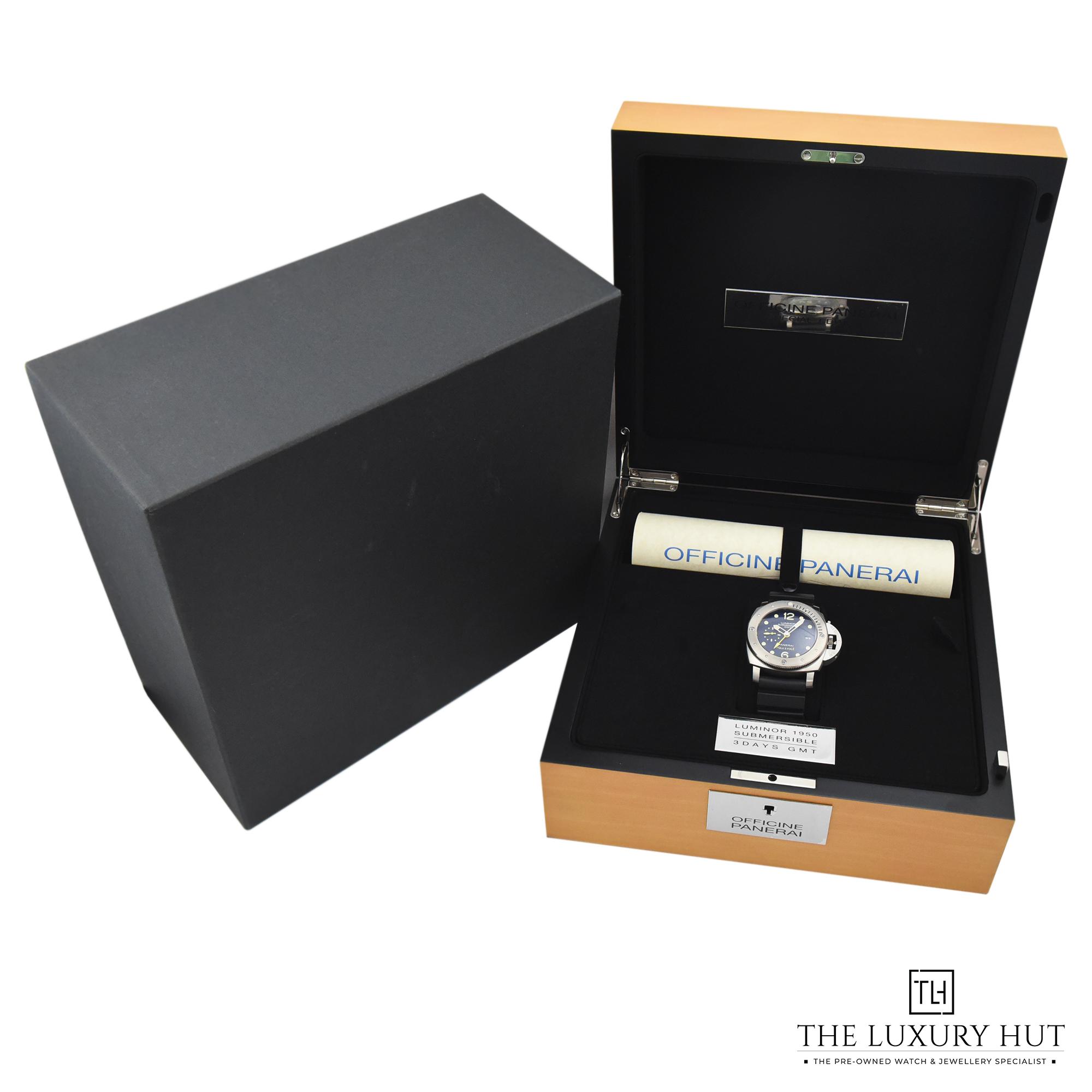 2023/09/Panerai_Luminor-Submersible_Blue_50154-f.jpg