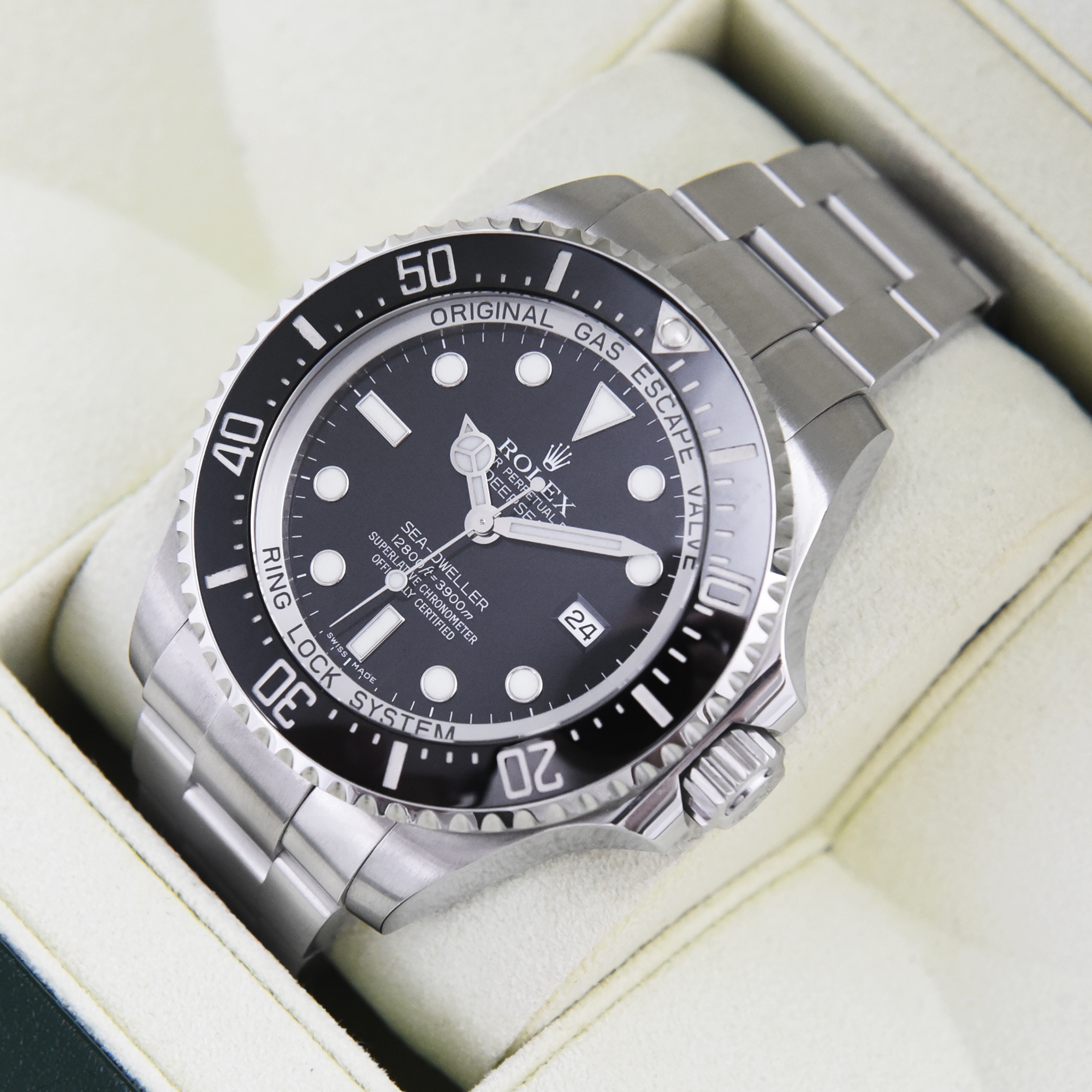 2023/09/Rolex_Sea-Dweller_Deepsea_Black_50188-e.jpg