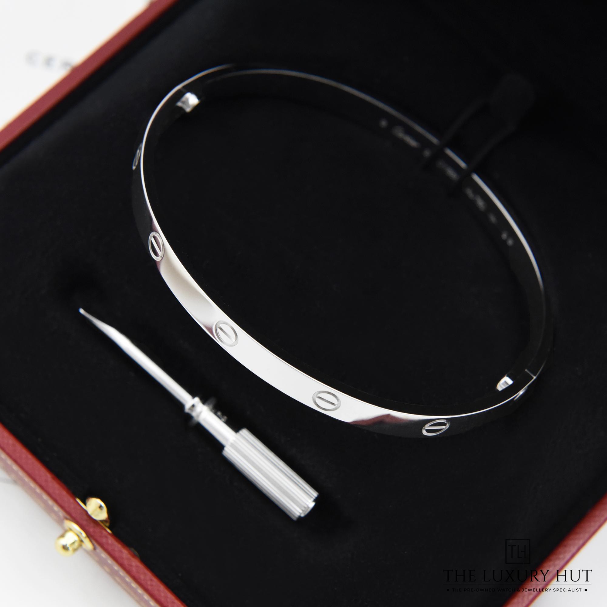 2023/10/Cartier_White_Gold_Love_Bangle_50299-d.jpg
