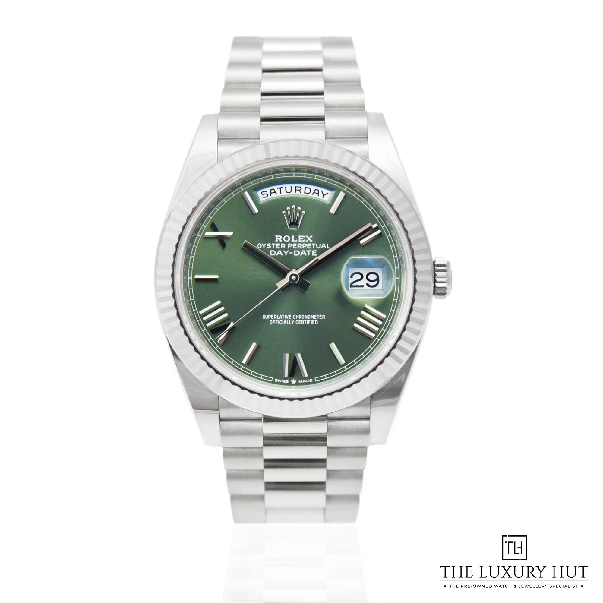 2023/10/Rolex_Day-Date_White_Gold_Green_50244-a.jpg