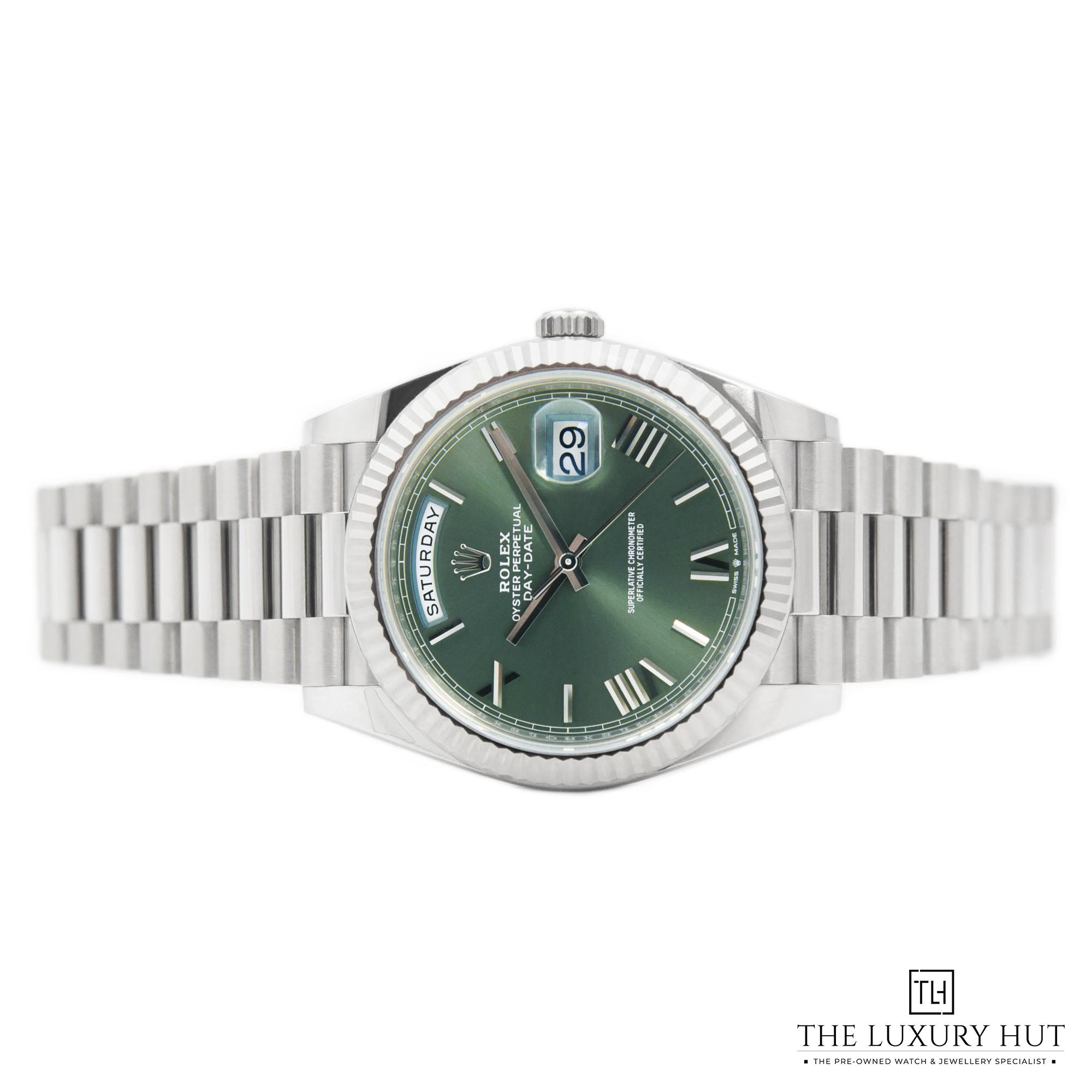 2023/10/Rolex_Day-Date_White_Gold_Green_50244-c.jpg