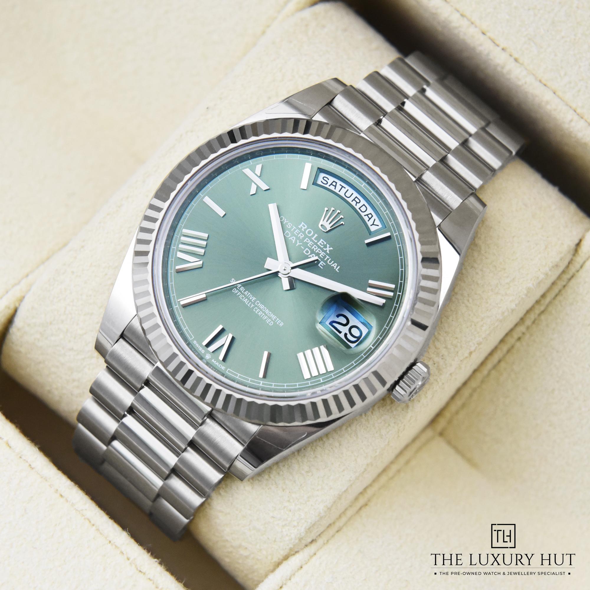 2023/10/Rolex_Day-Date_White_Gold_Green_50244-e.jpg