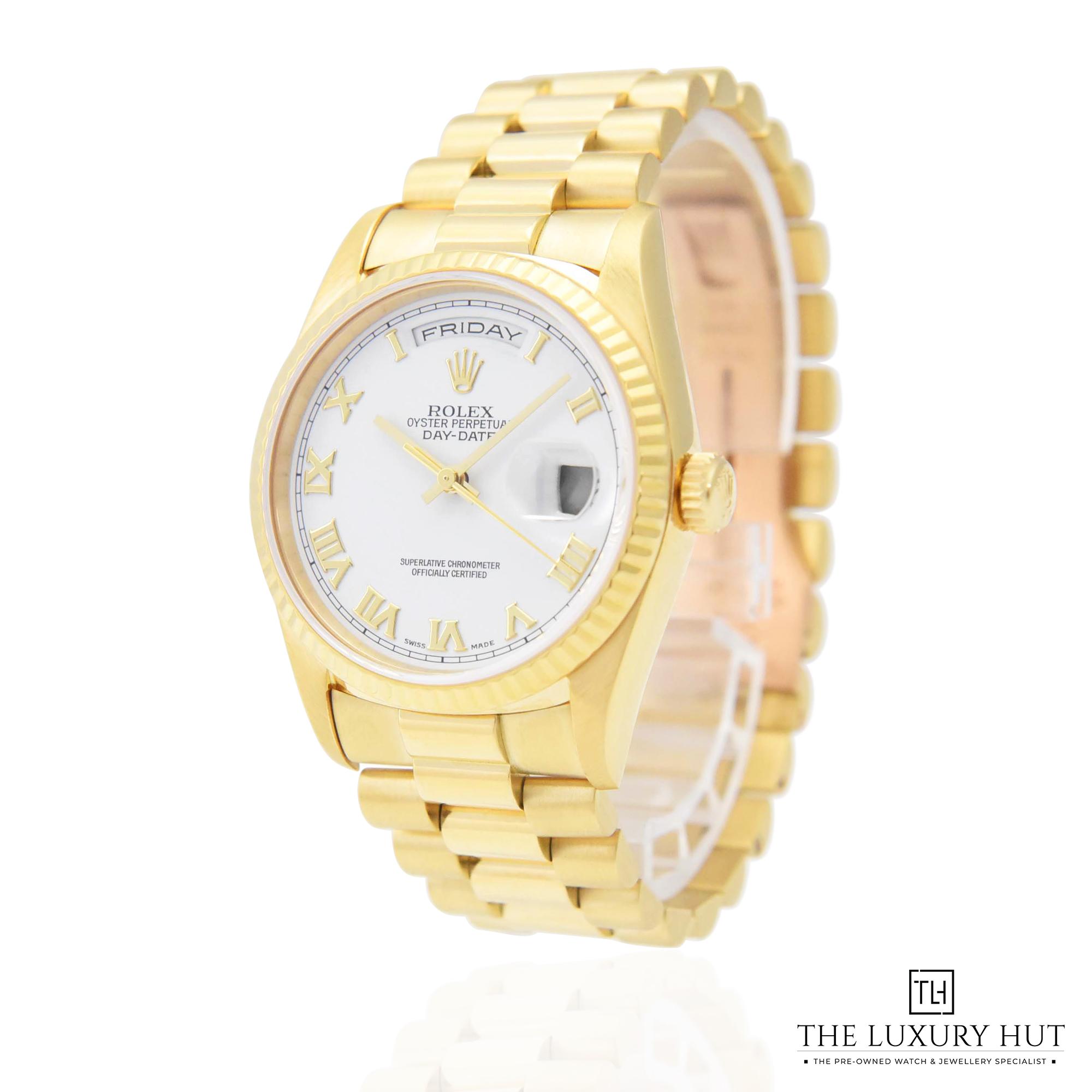 2023/10/Rolex_Day-Date_Yellow_Gold_White_50297-b.jpg