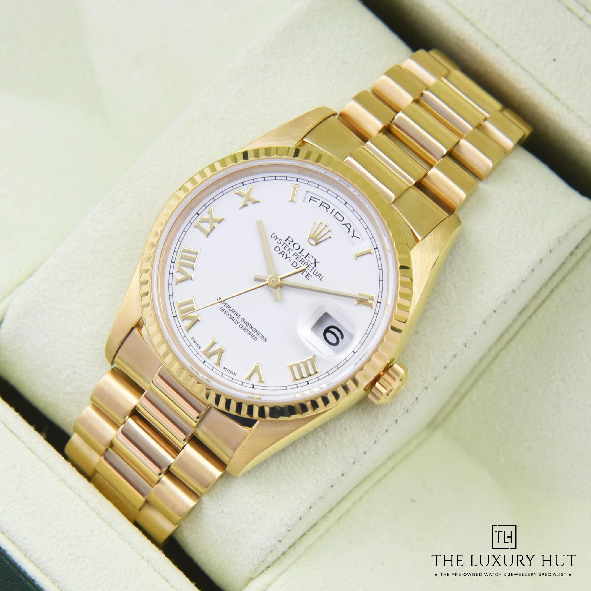 2023/10/Rolex_Day-Date_Yellow_Gold_White_50297-e.jpg