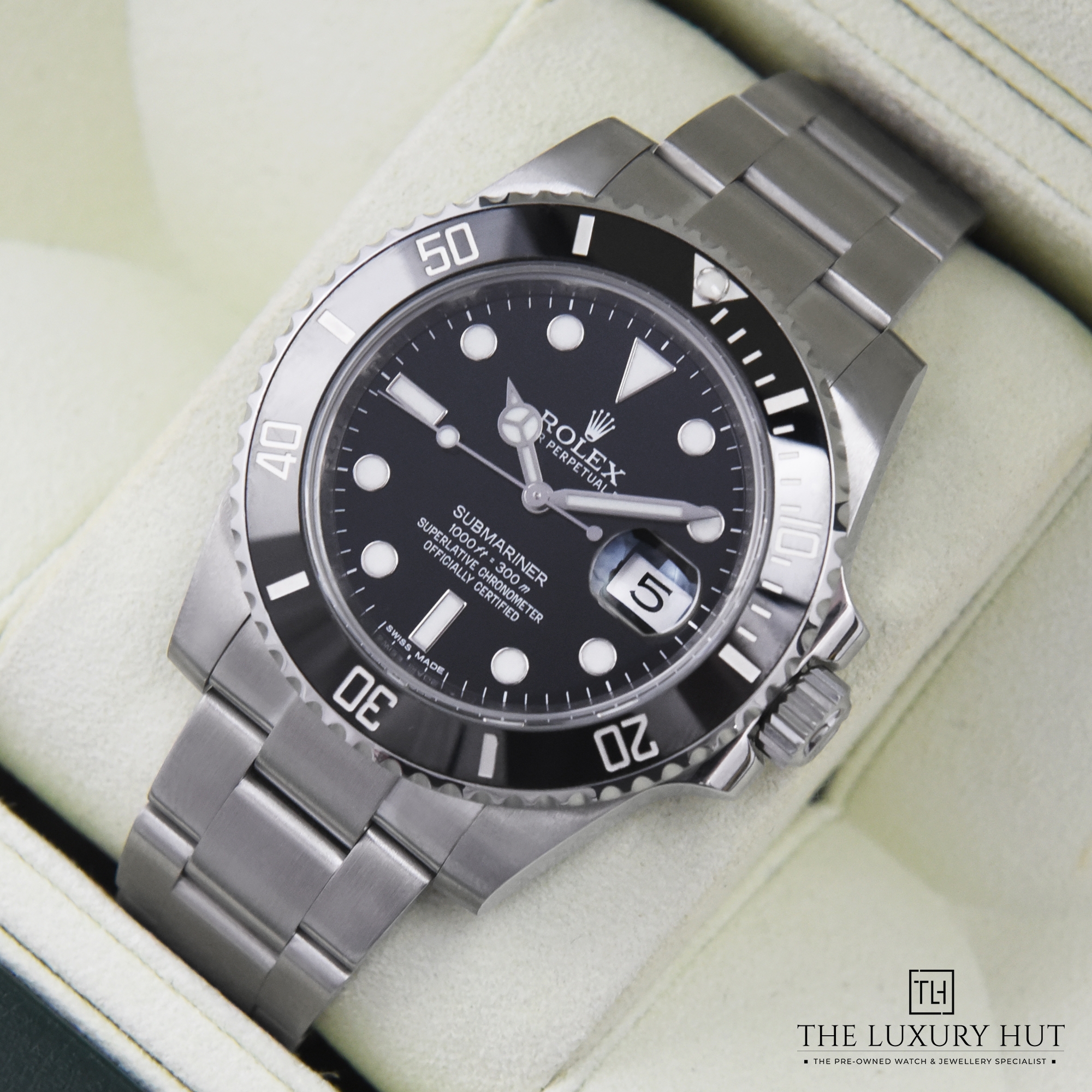 2023/10/Rolex_Submariner_Date_Black_50286-e.jpg