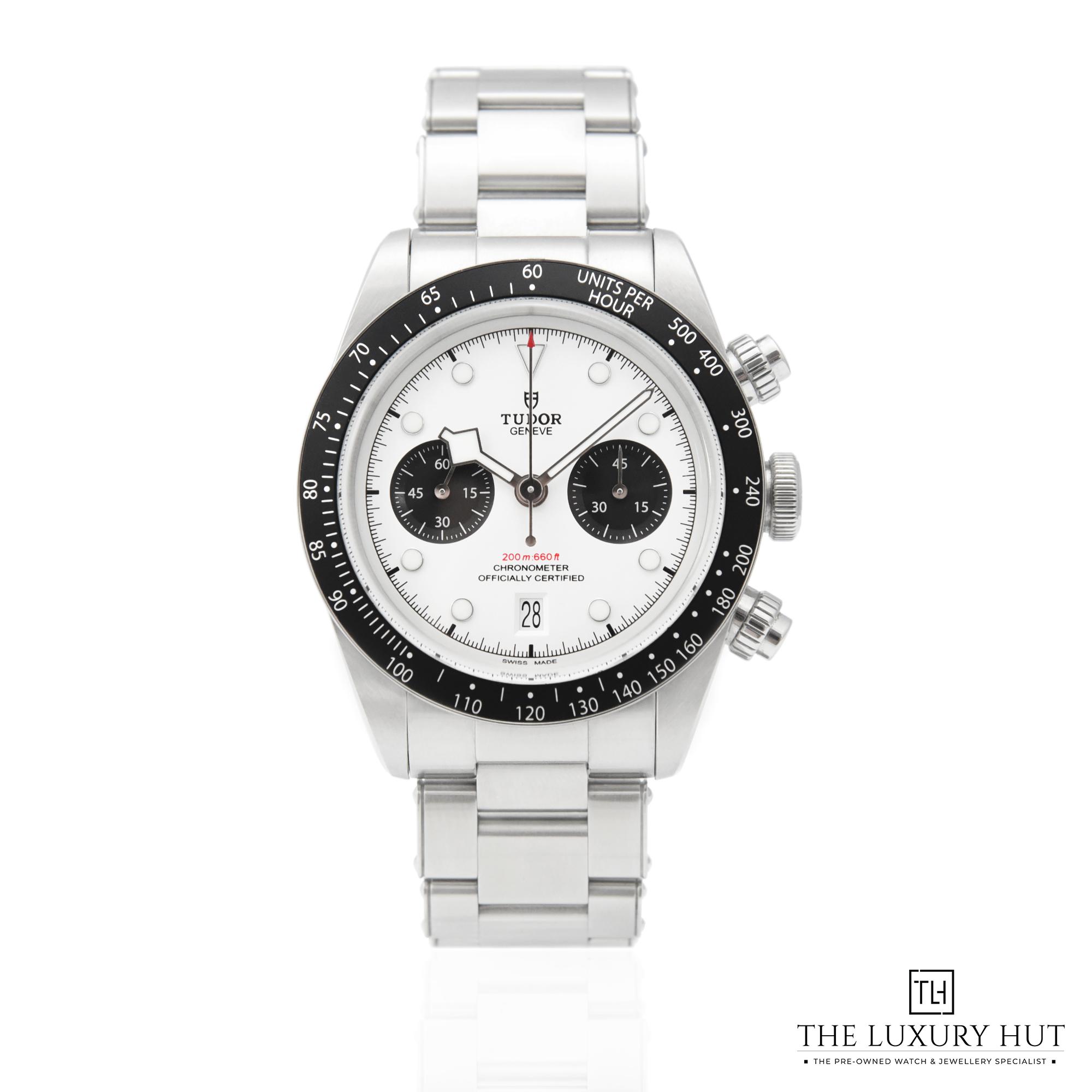 2023/10/Tudor_Black_Bay_Chrono_PANDA_50317-a.jpg