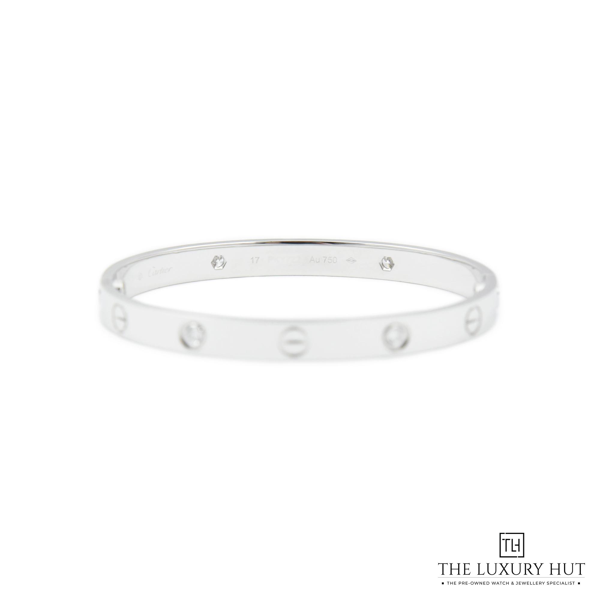 2023/11/Cartier_4-Diamonds_Love_Bangle_White_50396-b.jpg