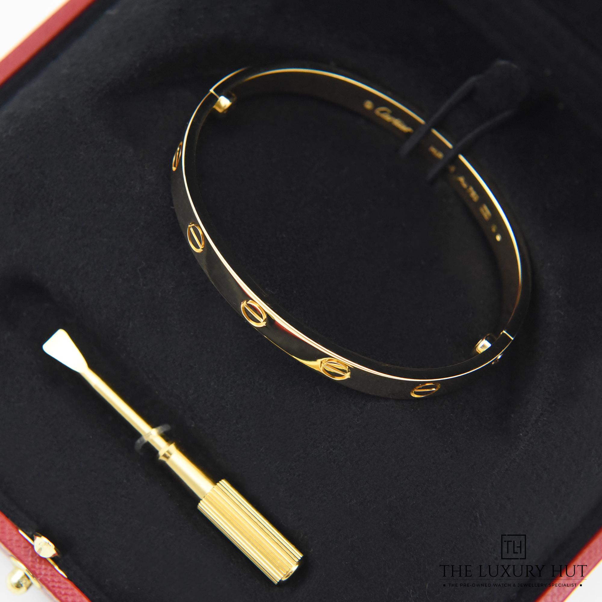 2023/11/Cartier_Love_Bangle_Yellow_Gold_50349-d.jpg