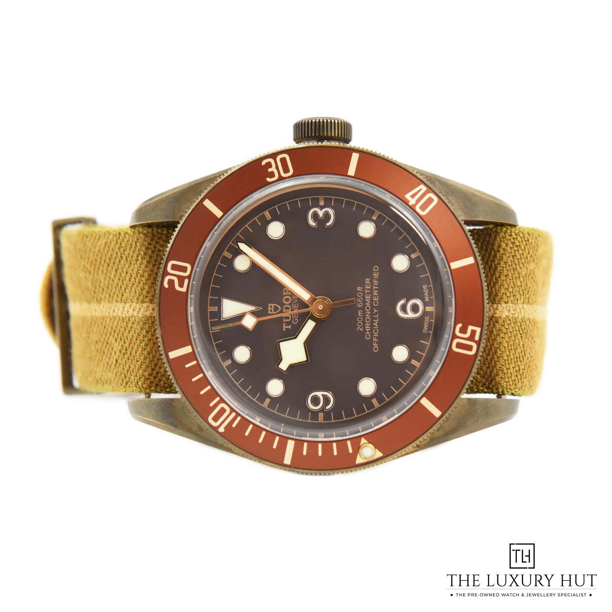 2023/11/Tudor_Heritage_Black_Bay_Bronze_50430-c.jpg
