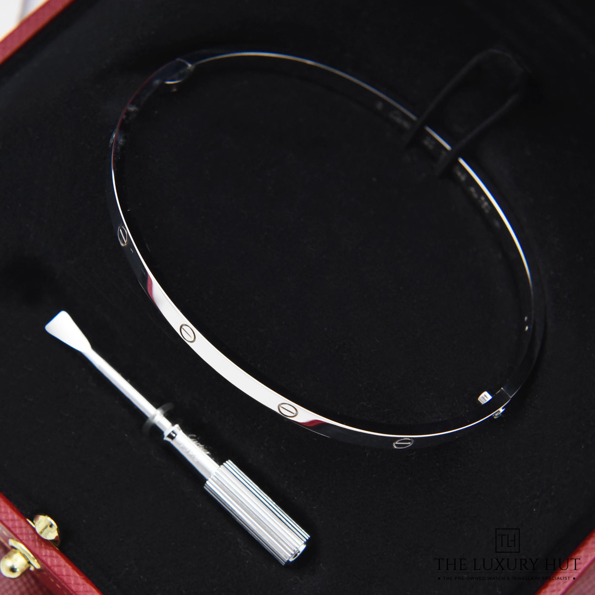 2023/12/Cartier_White_Love-Bangle_Small_50444-d.jpg