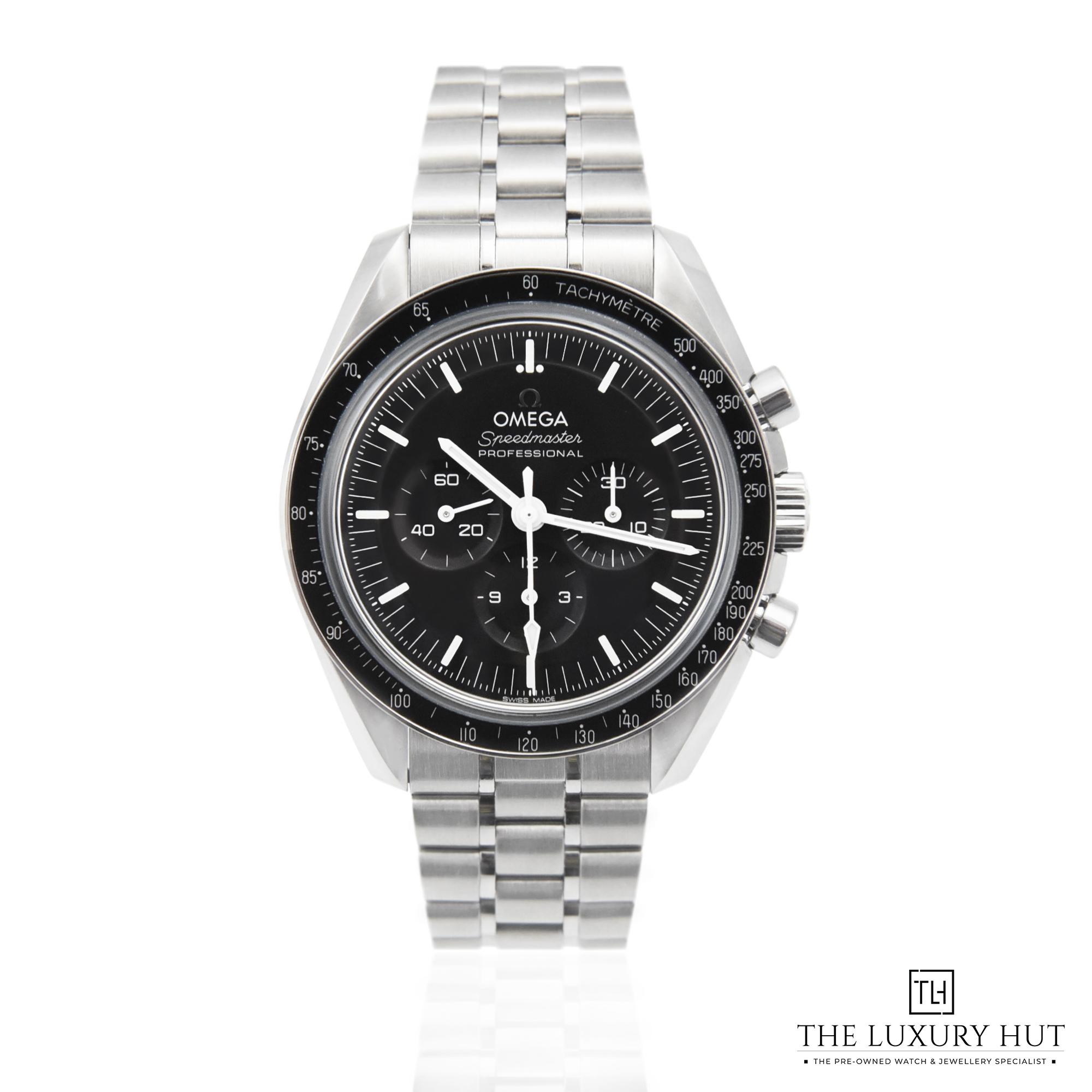 2023/12/Omega_Speedmaster_Moonwatch_50497-a.jpg