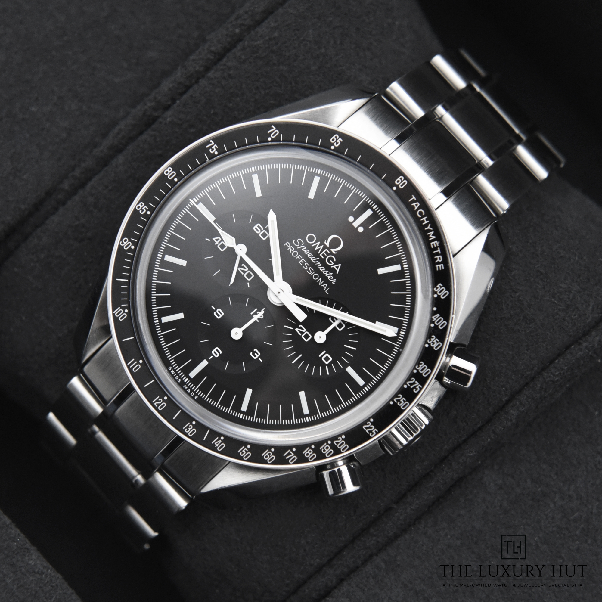 2023/12/Omega_Speedmaster_Moonwatch_LB100-e.jpg