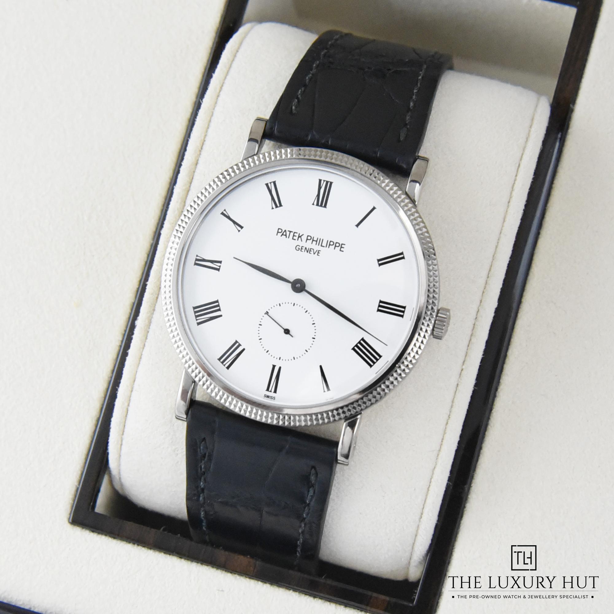 2023/12/Patek_Philippe_Calatrava_White_50505-e.jpg
