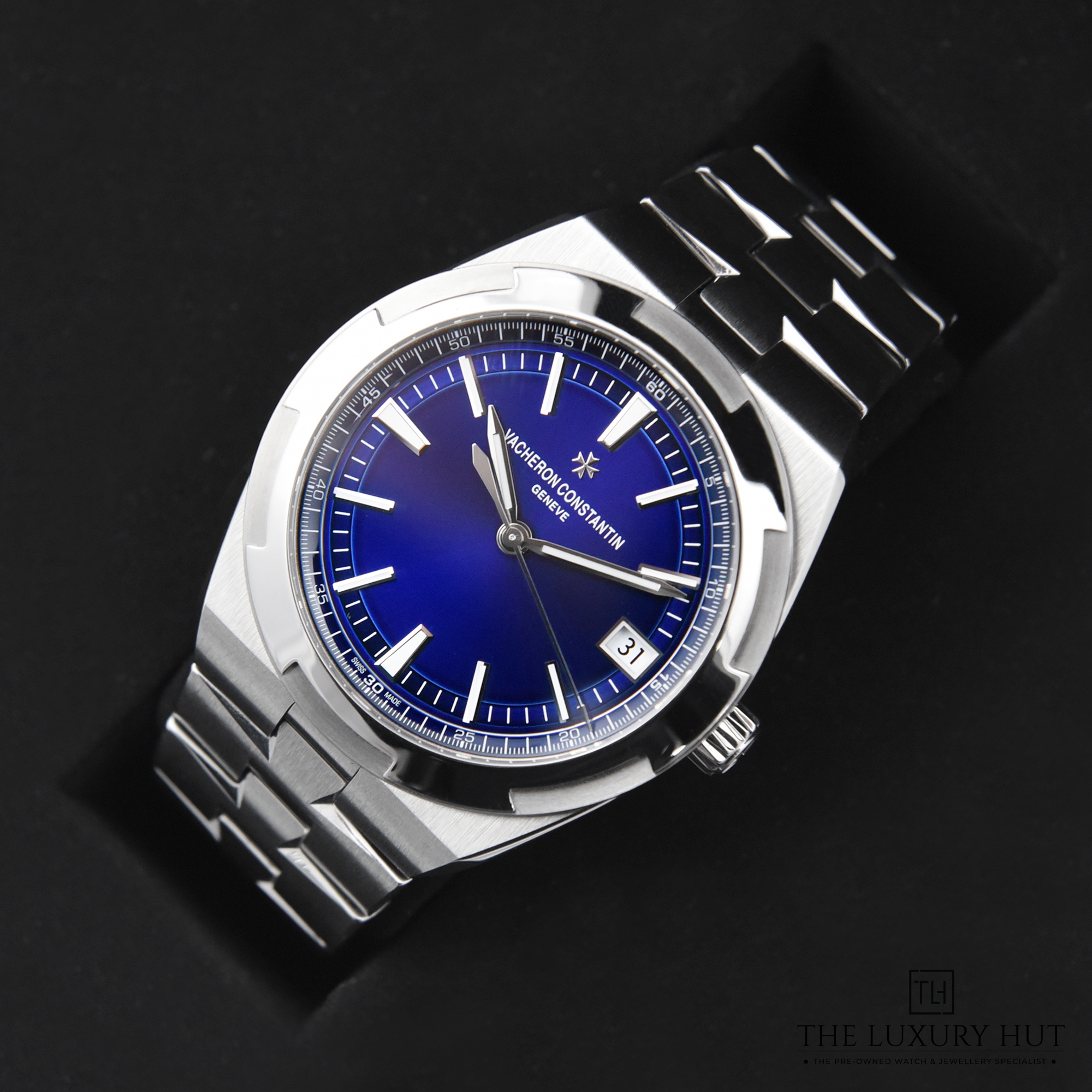 2023/12/Vacheron_Constantin_Overseas_Blue_50467-f.jpg