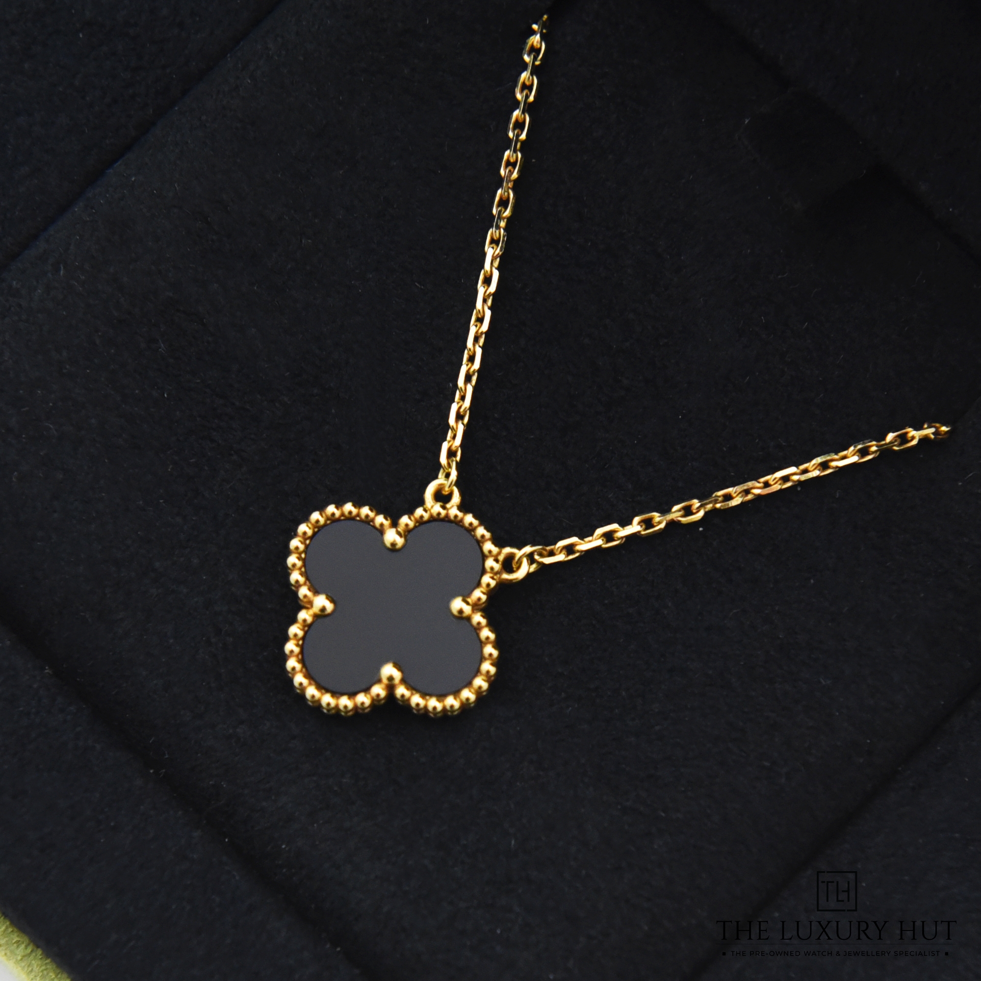 2023/12/Van-Cleef_Yellow_Alhambra_Necklace_50503-d.jpg